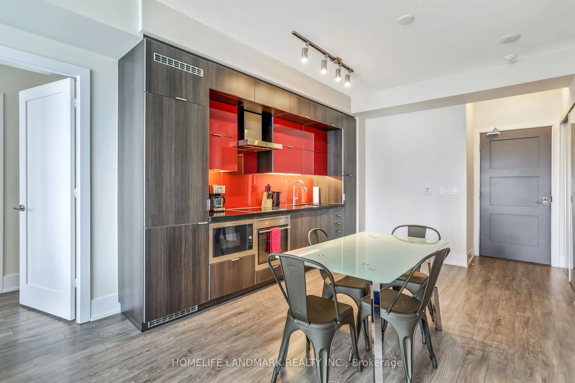300 Front Street W, #4113