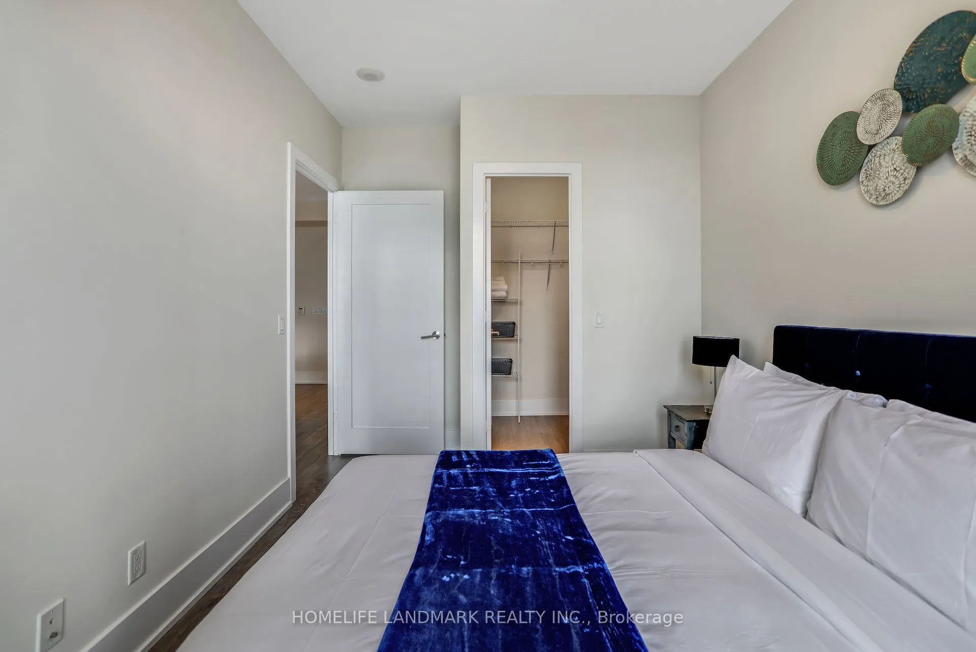 300 Front Street W, #4113