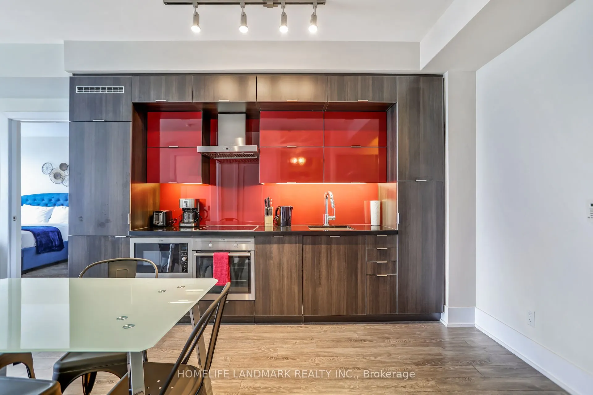 300 Front Street W, #4113