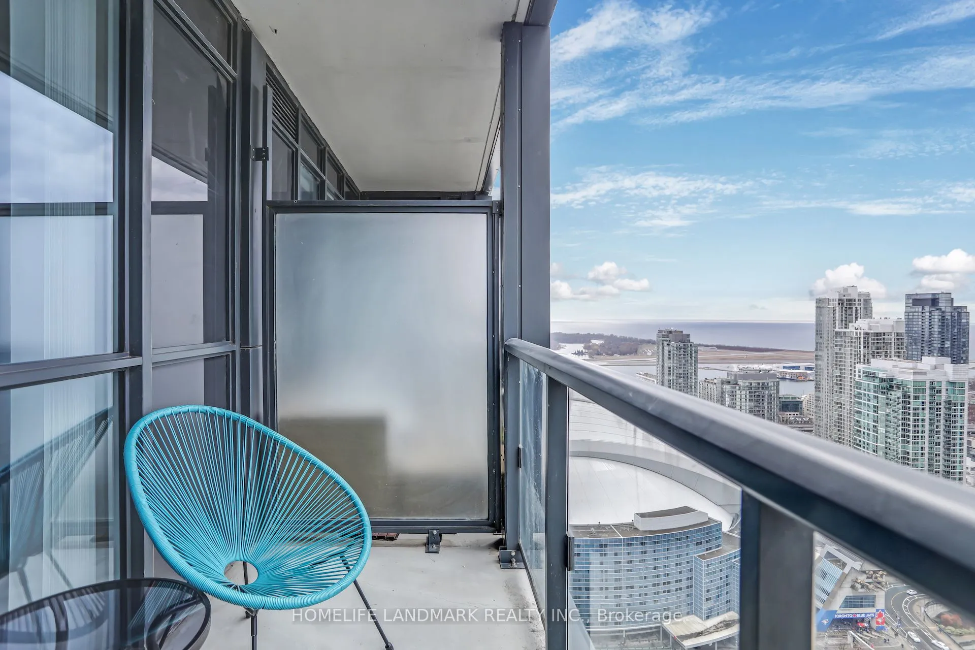 300 Front Street W, #4113