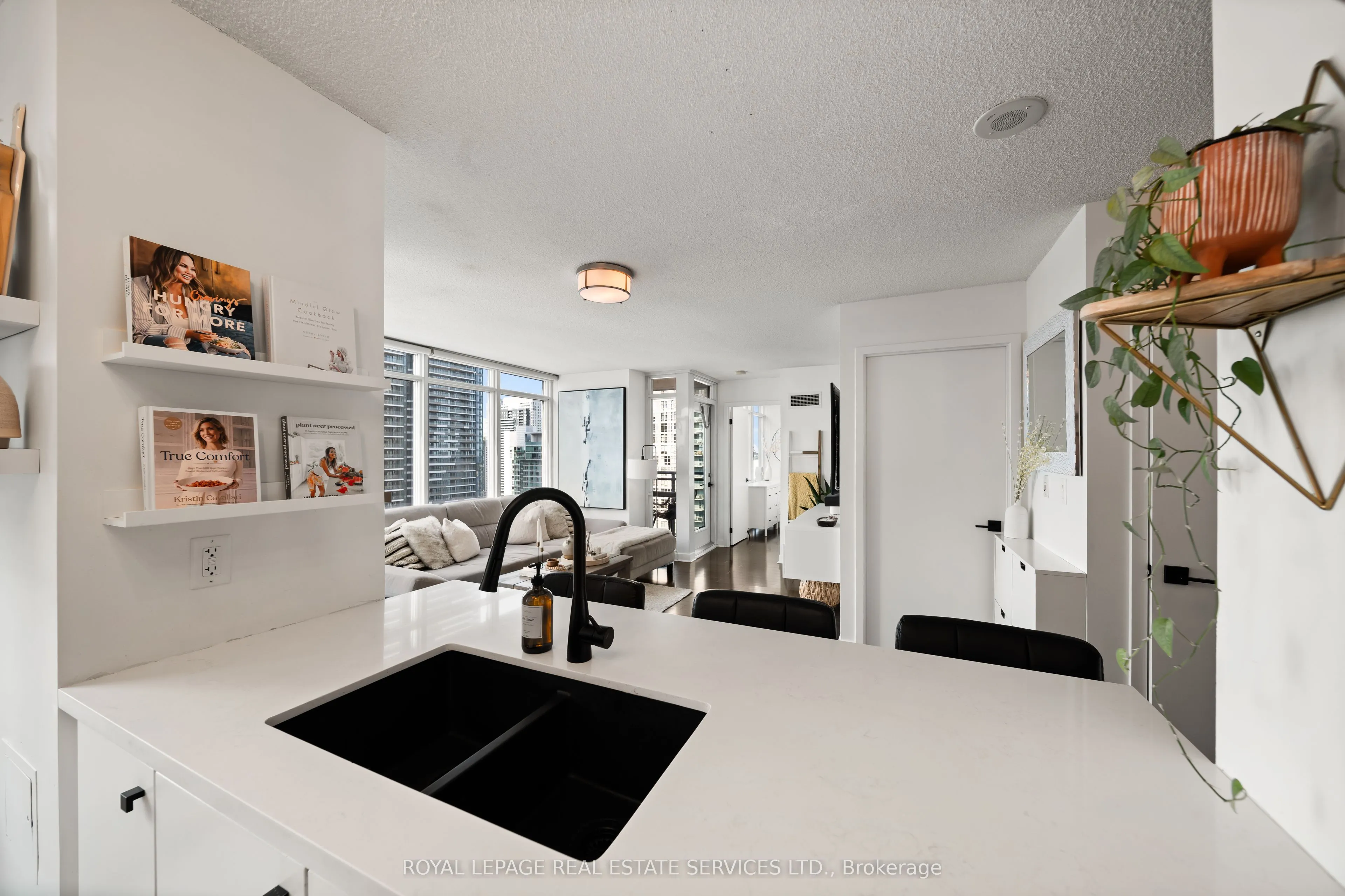 11 Brunel Court, #3906