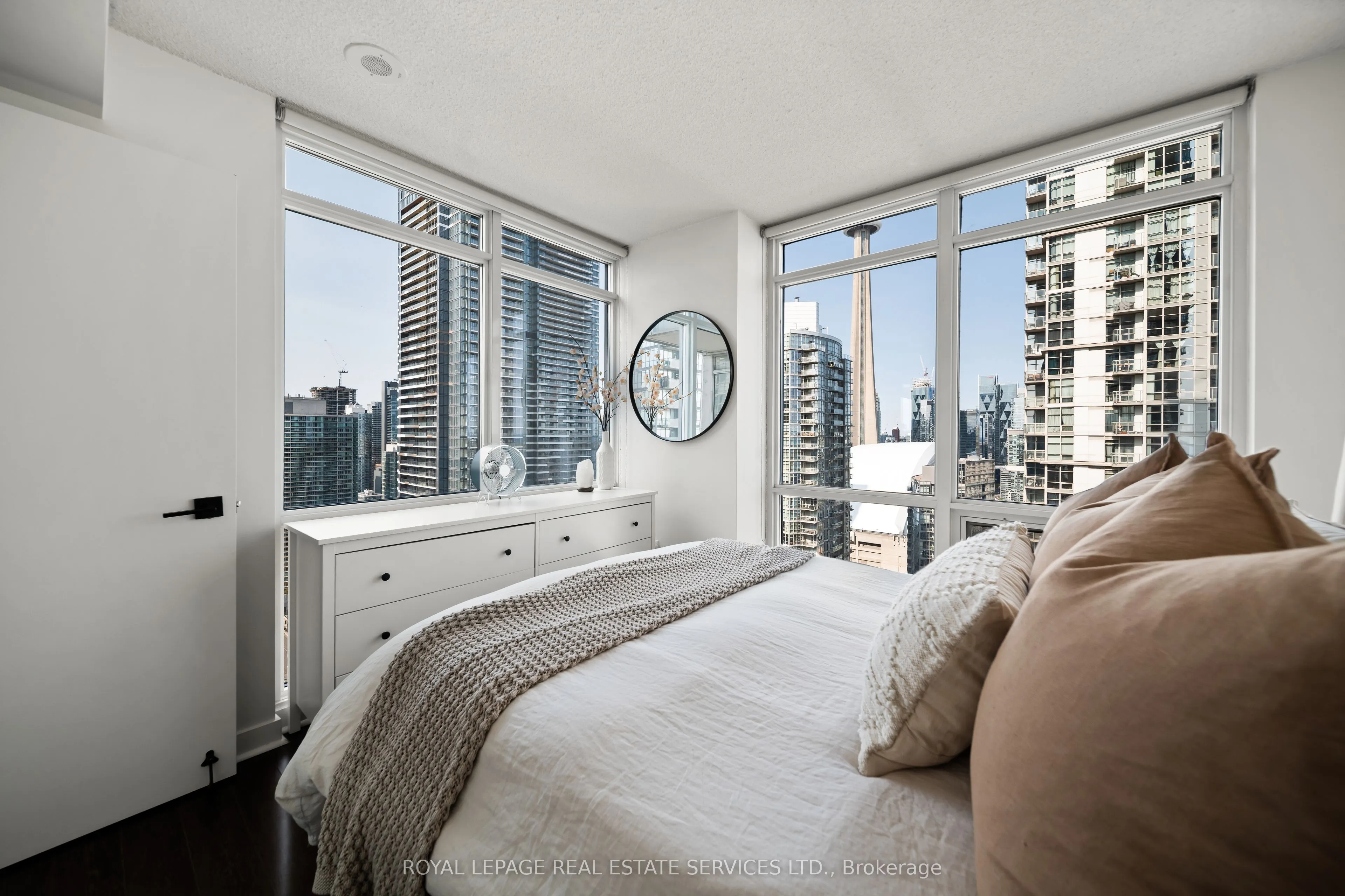 11 Brunel Court, #3906