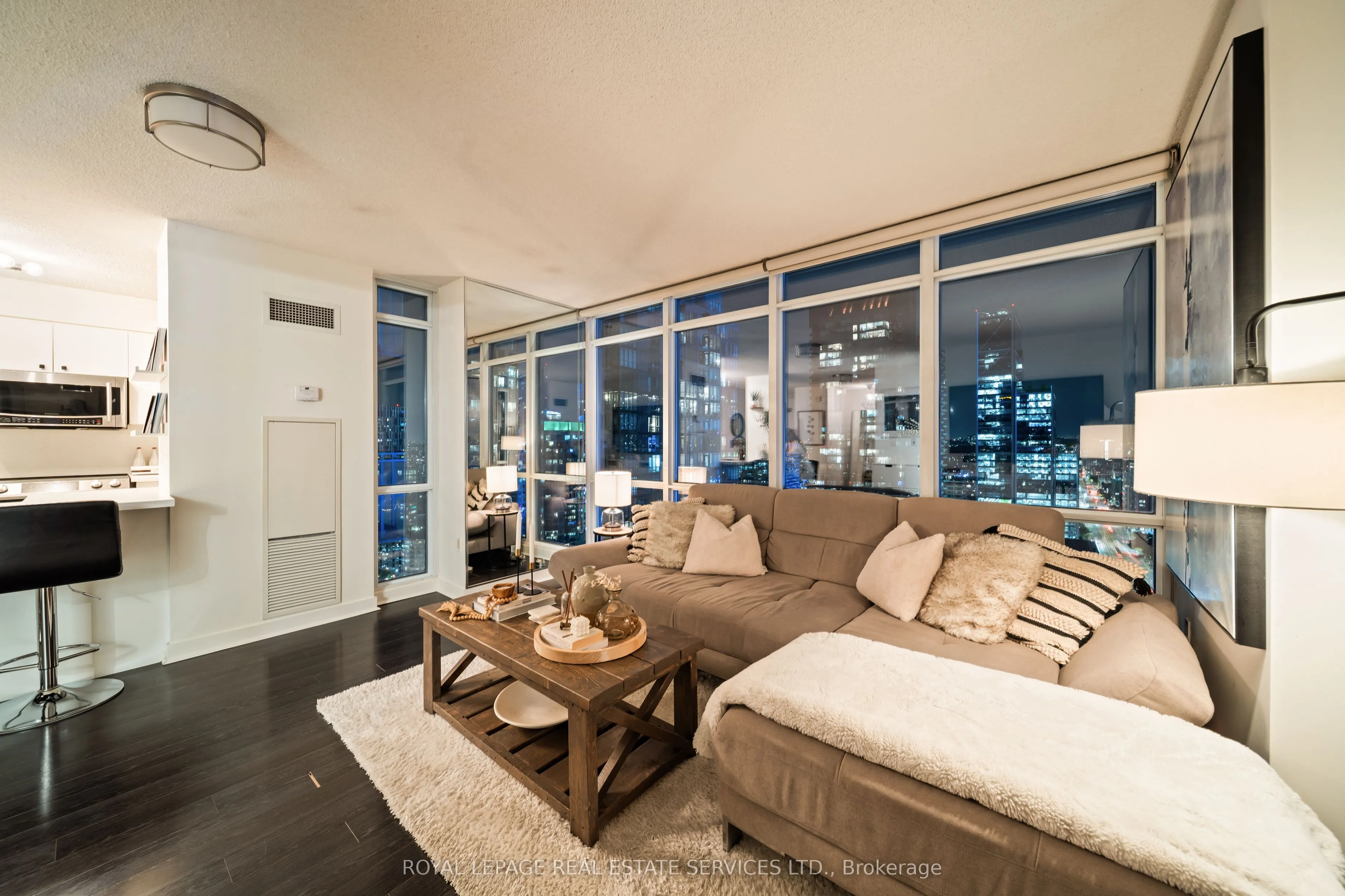 11 Brunel Court, #3906