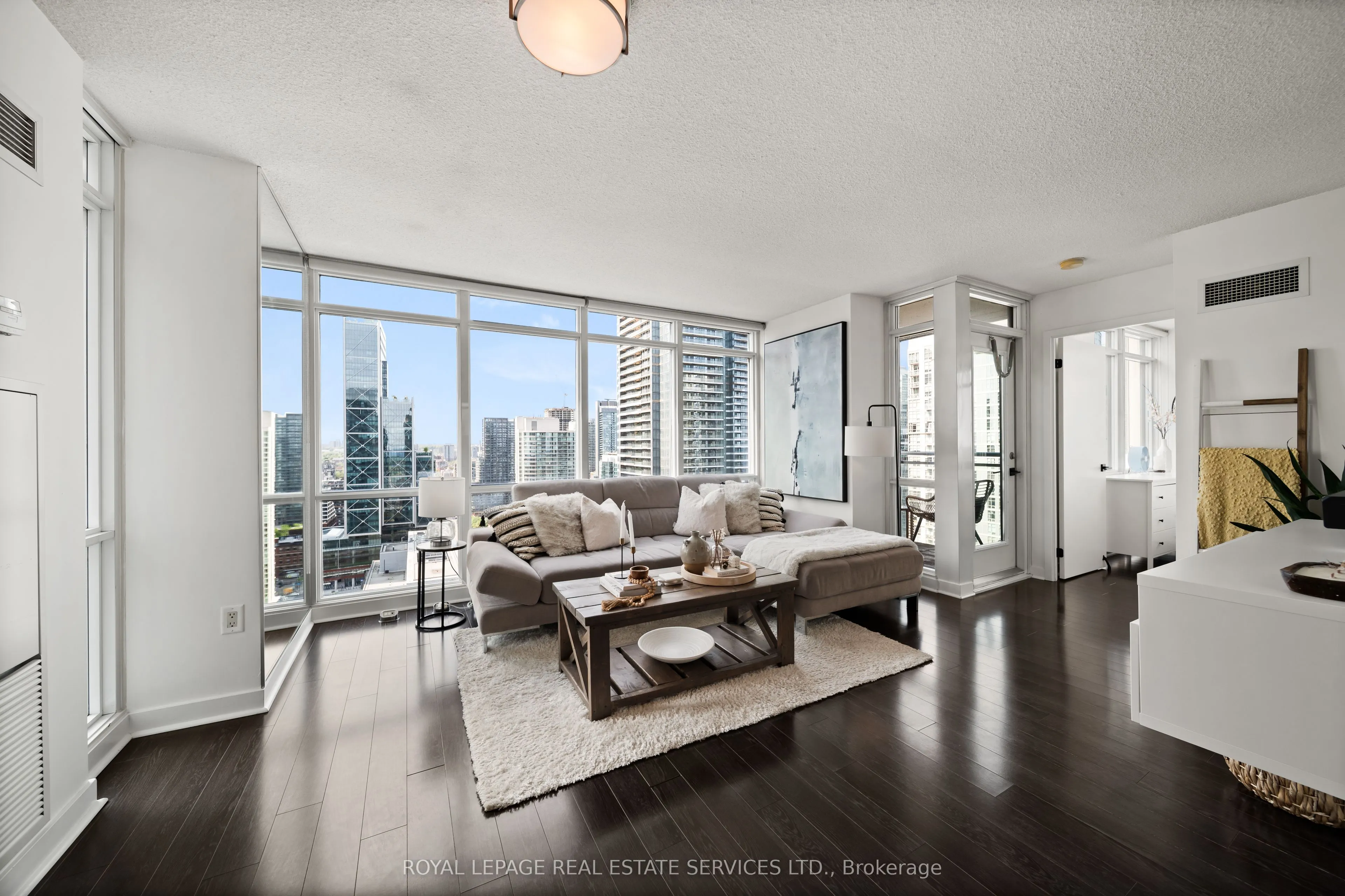 11 Brunel Court, #3906