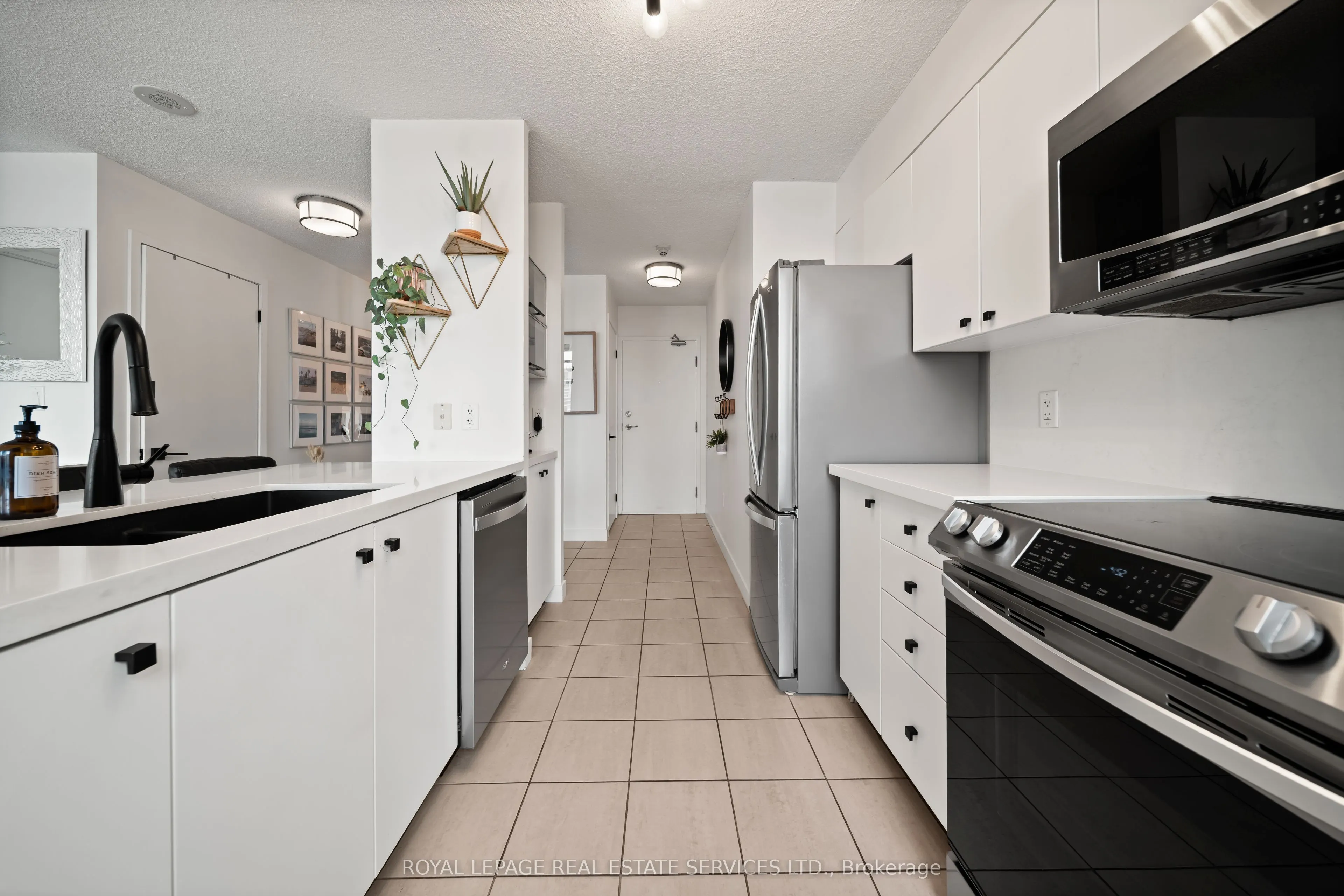 11 Brunel Court, #3906