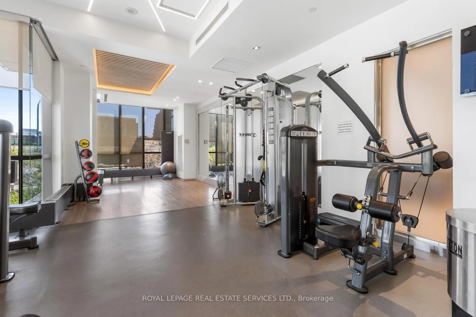 11 Brunel Court, #3906
