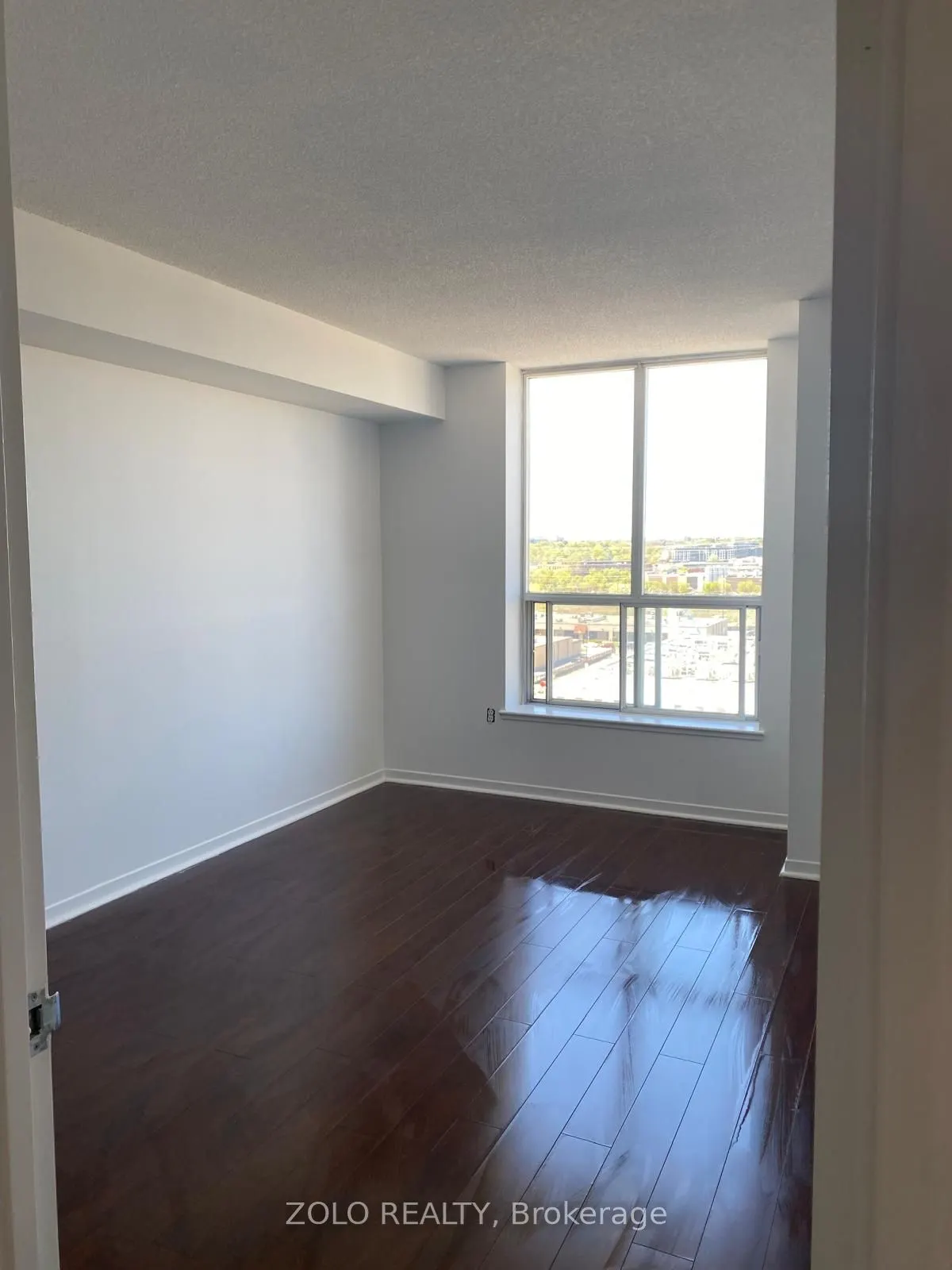21 Overlea Boulevard N, #1107