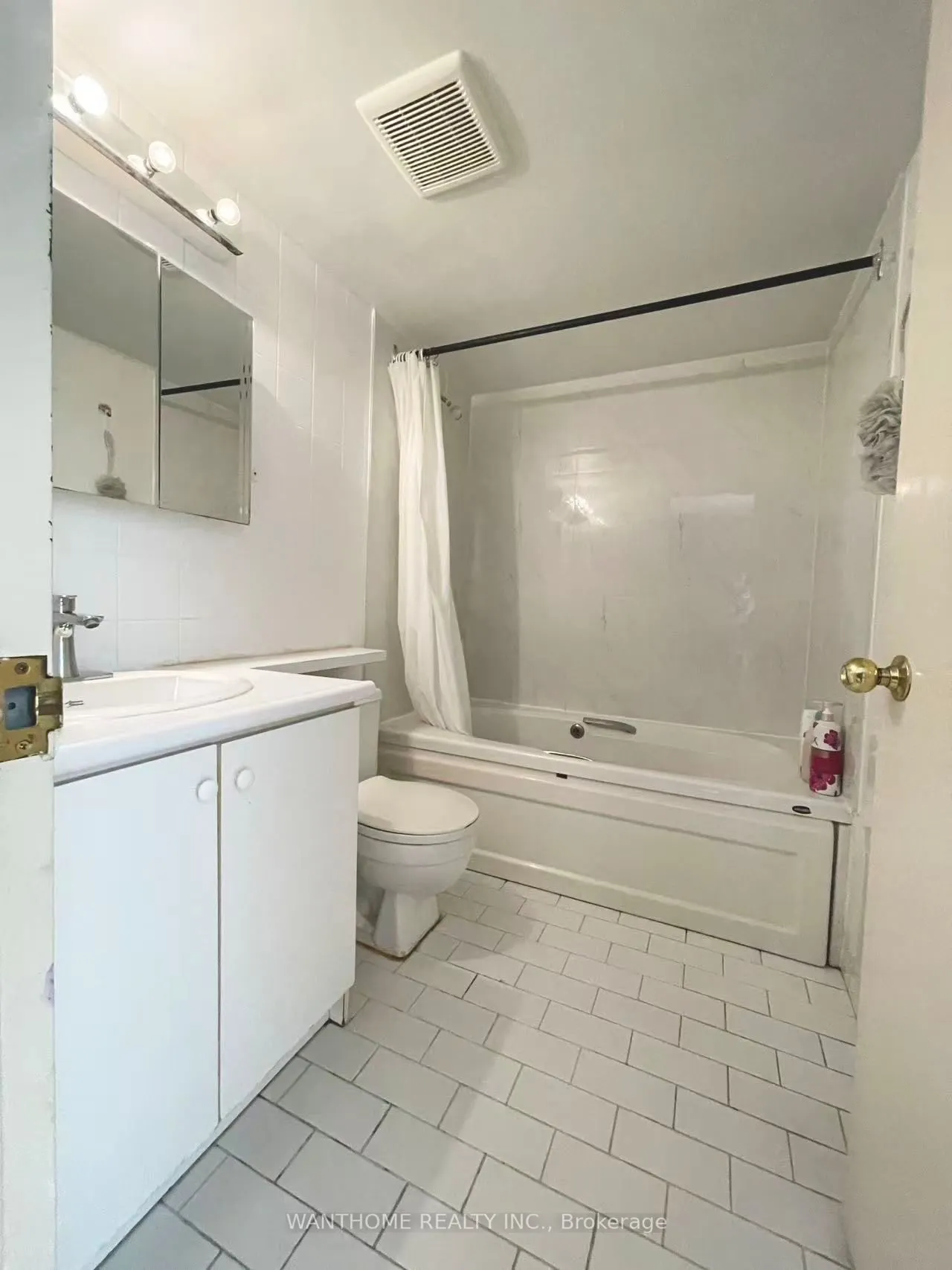 44 St Joseph Street, #1404