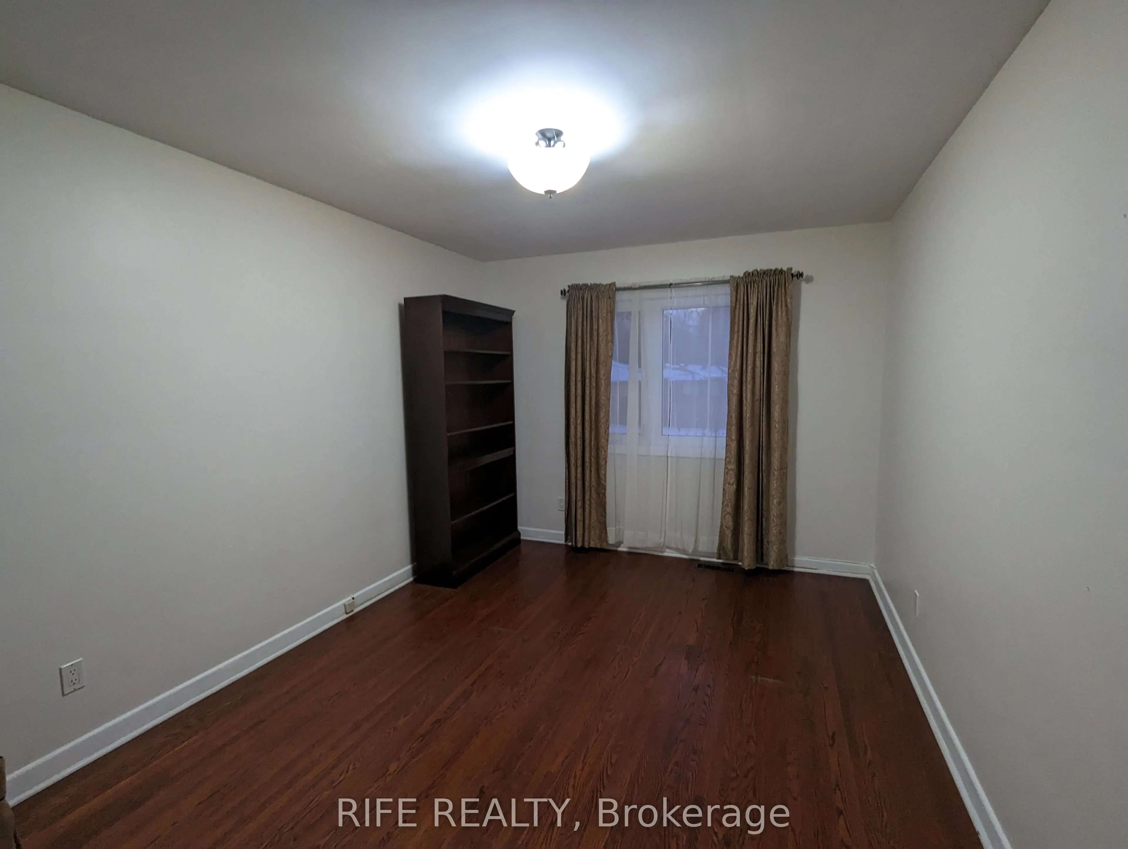 34 Laurentide Drive