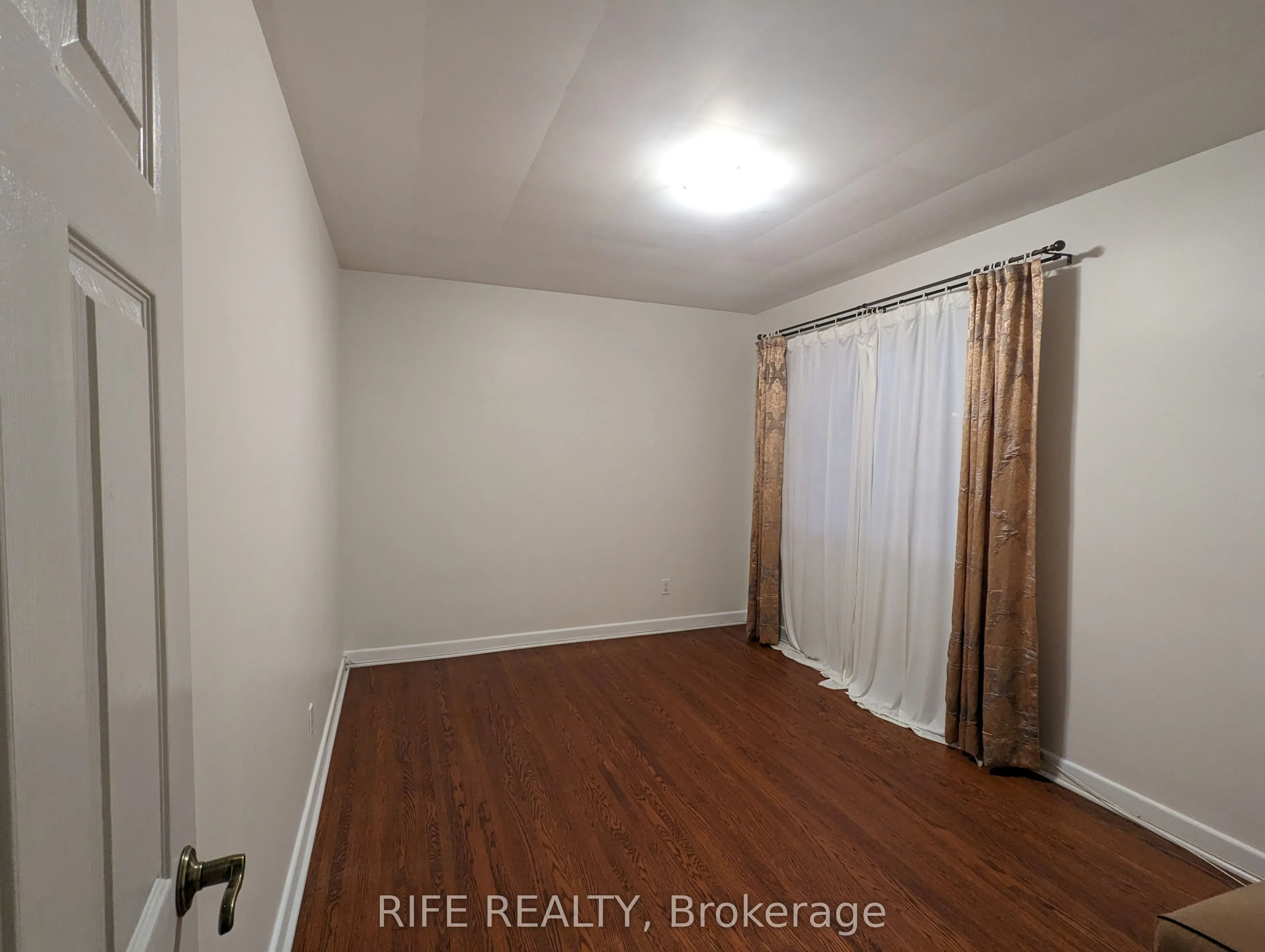 34 Laurentide Drive