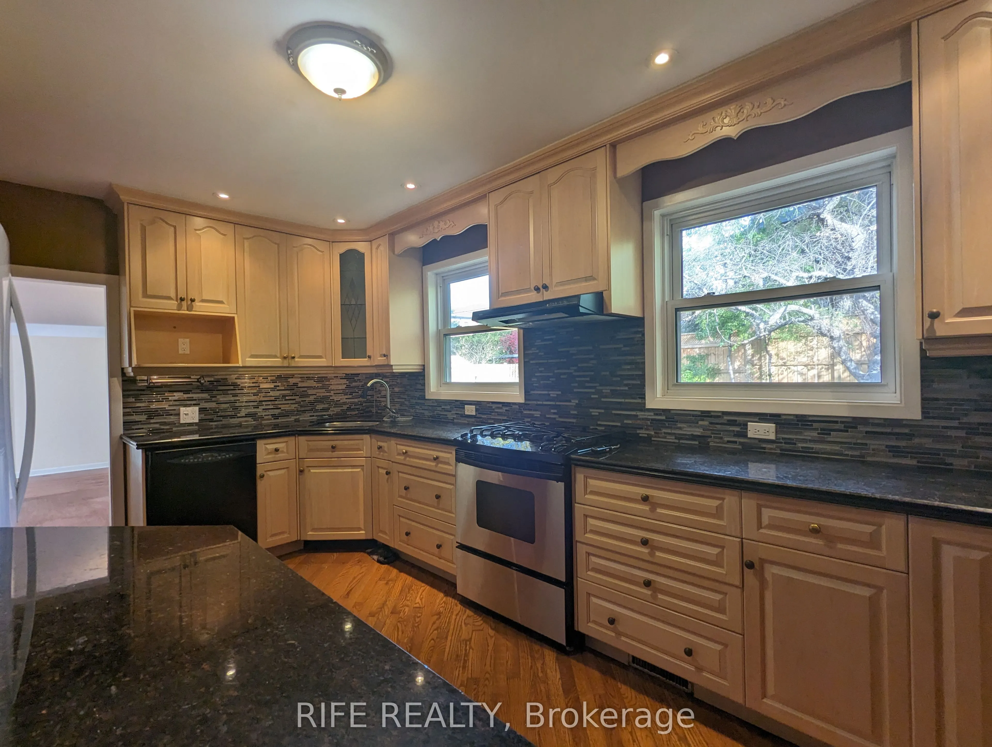 34 Laurentide Drive