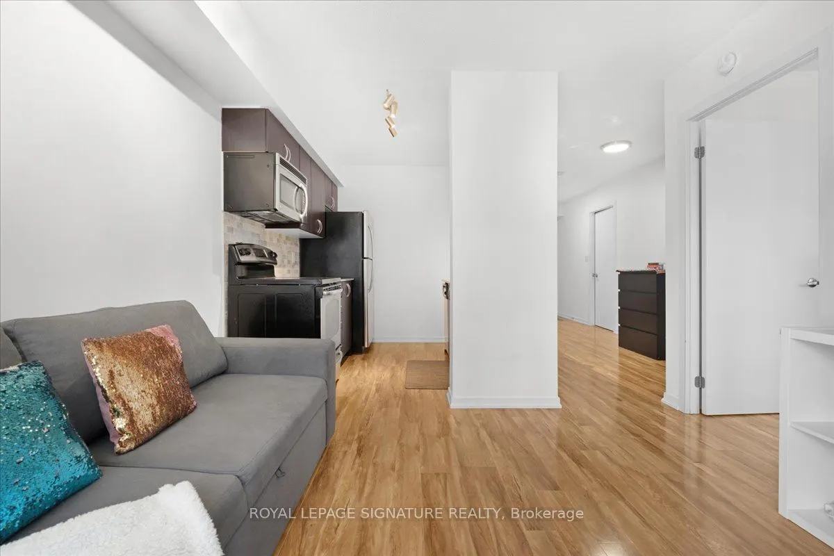 801 Sheppard Avenue, #603