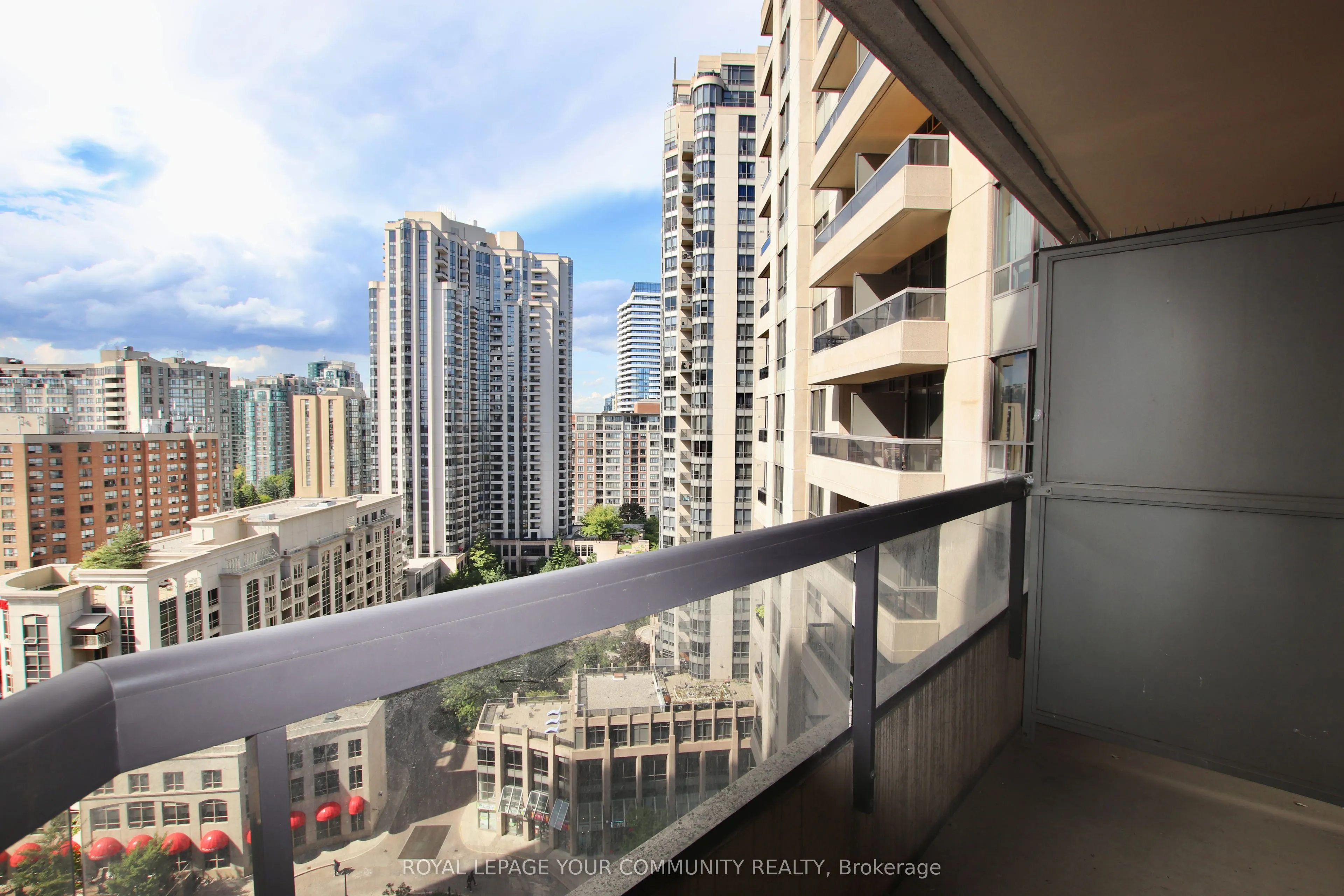 15 Northtown Way, #1629
