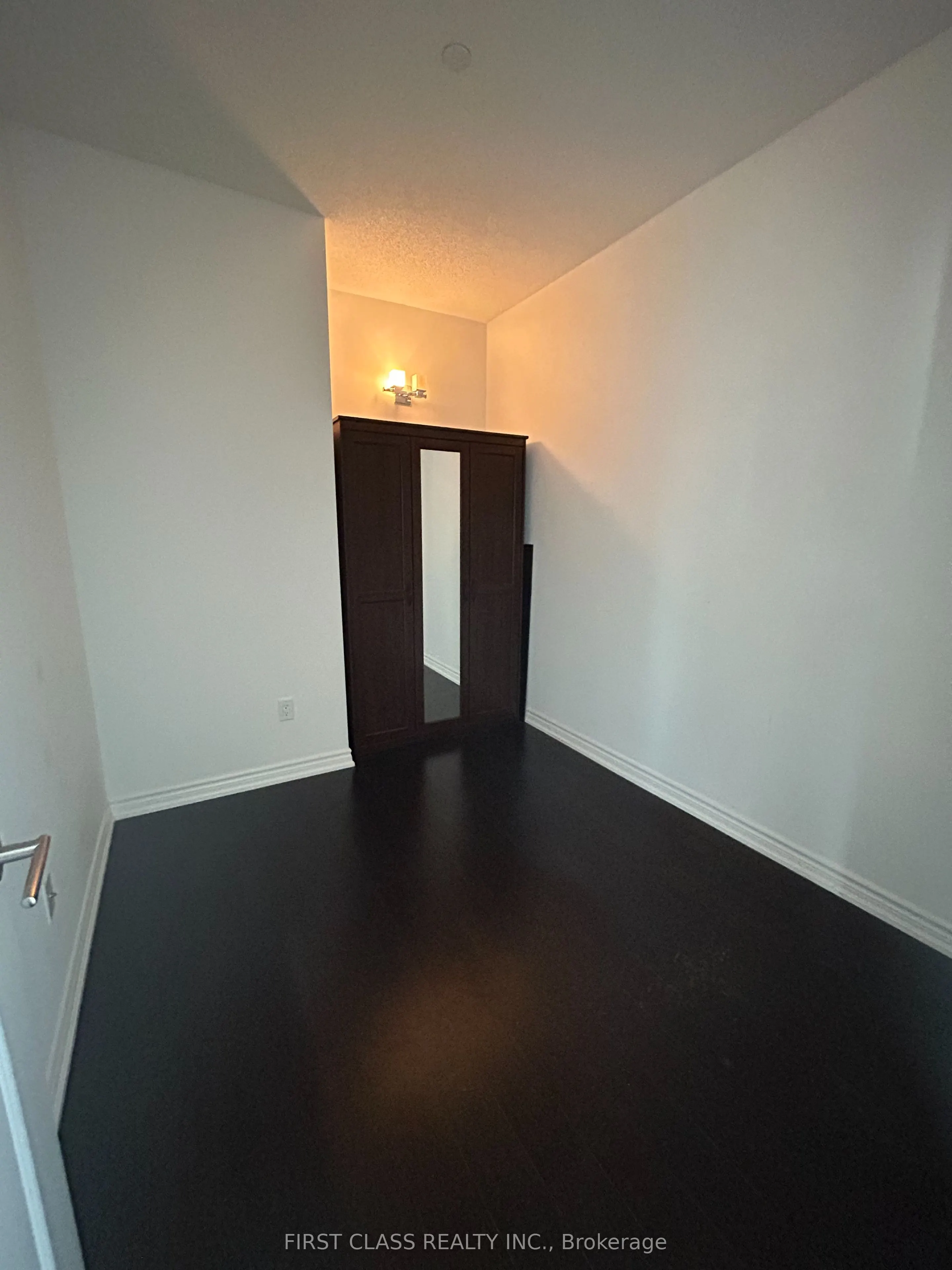 386 Yonge Street, #5714