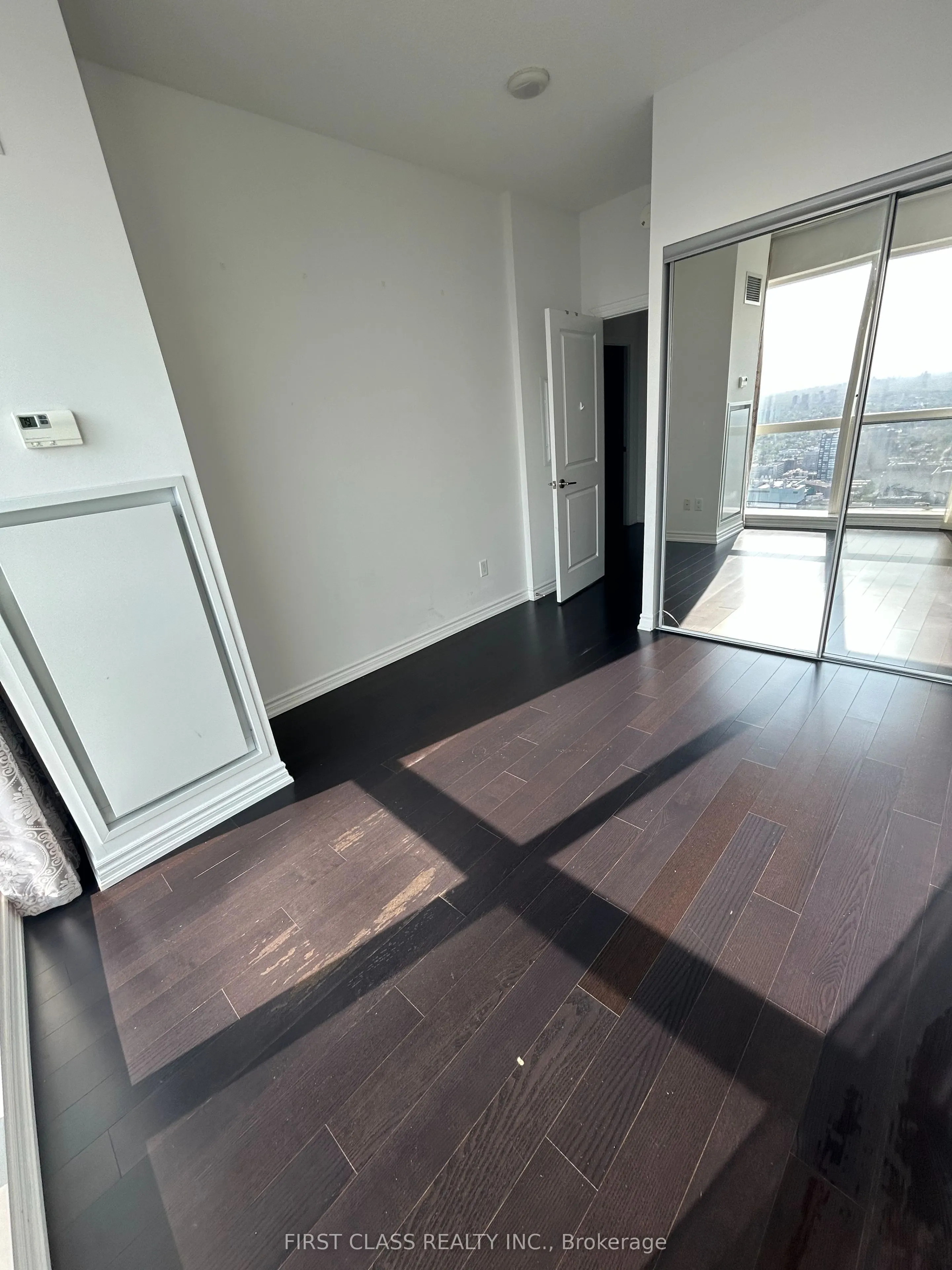 386 Yonge Street, #5714