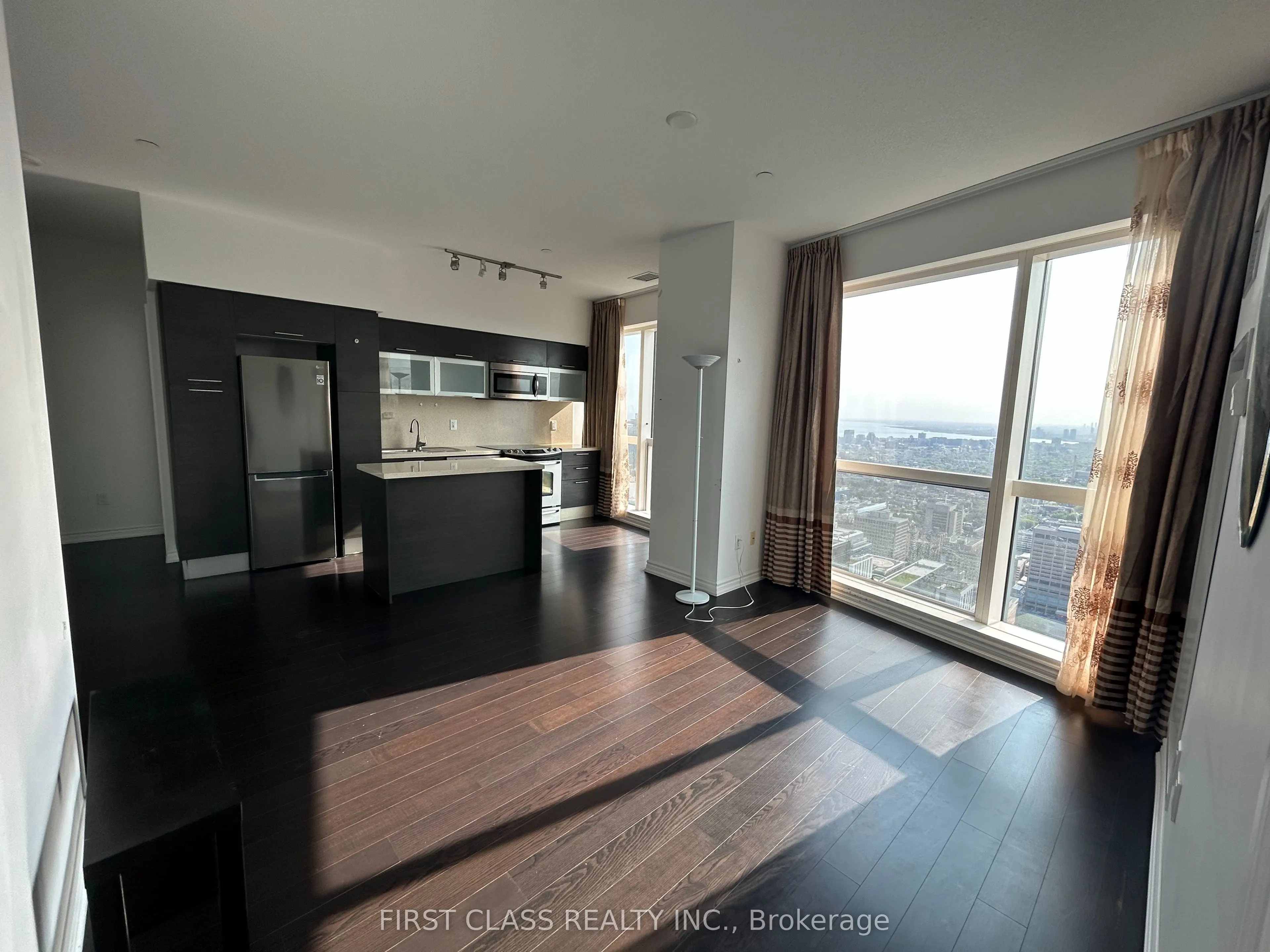 386 Yonge Street, #5714