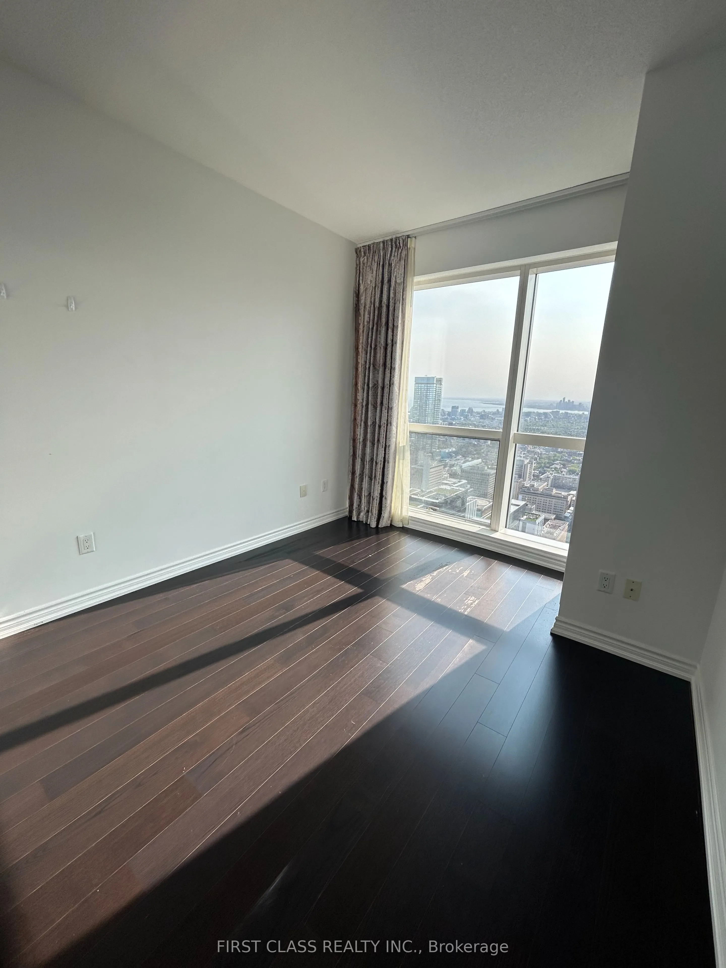 386 Yonge Street, #5714