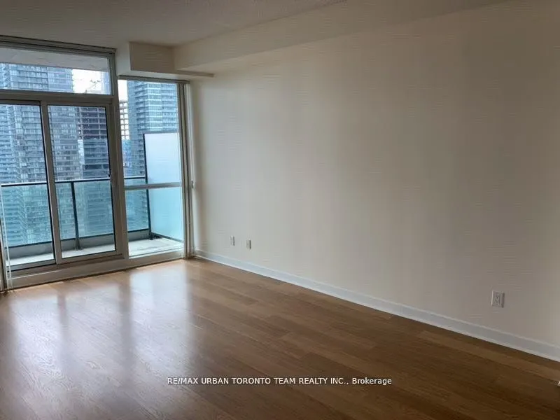33 Bay Street, #3901