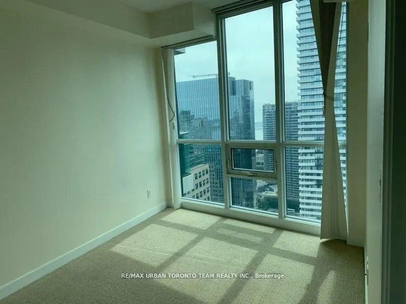 33 Bay Street, #3901