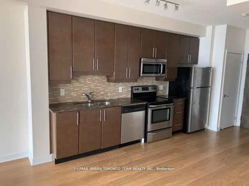 33 Bay Street, #3901