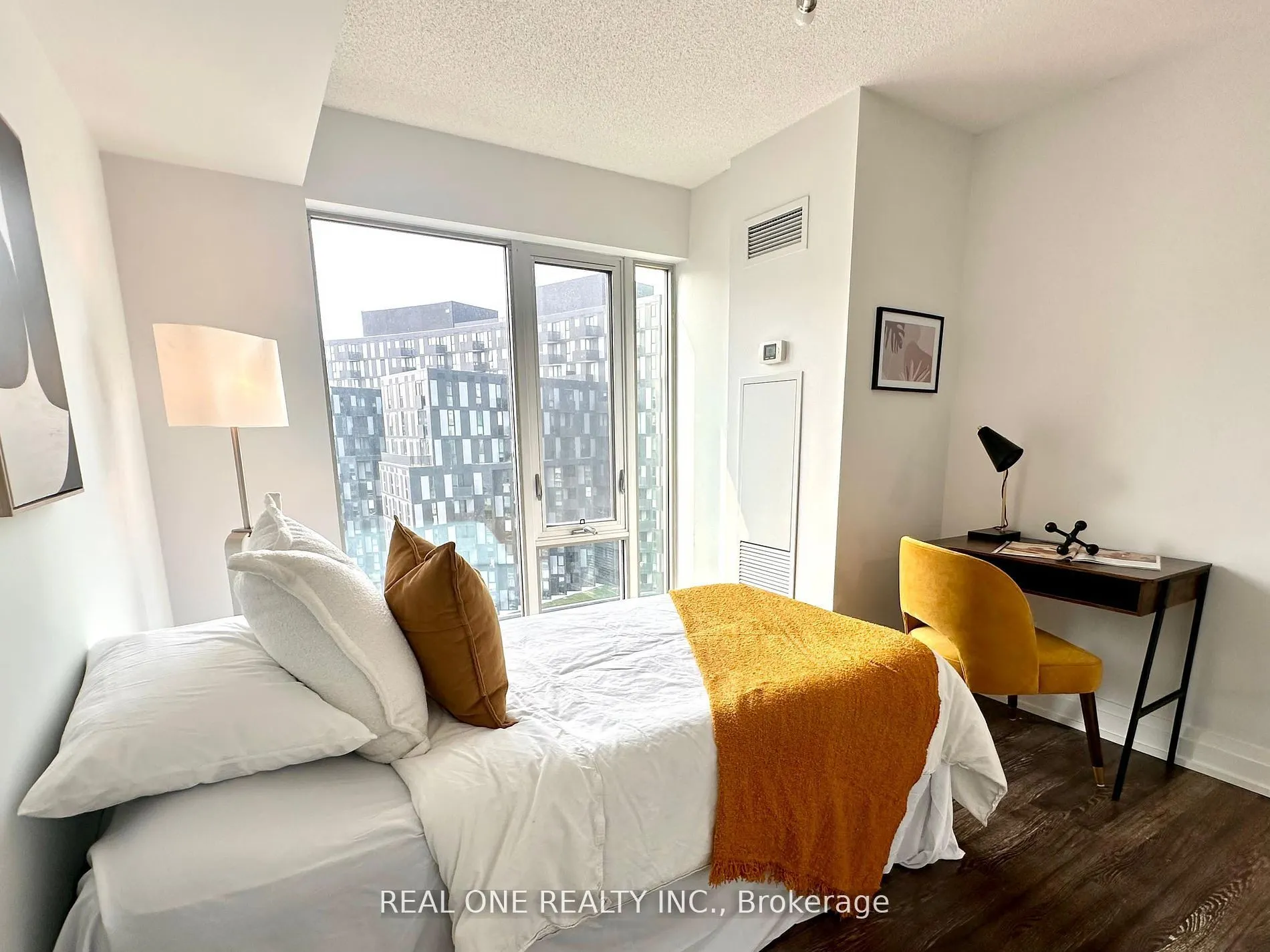 565 Wilson Avenue, #W904
