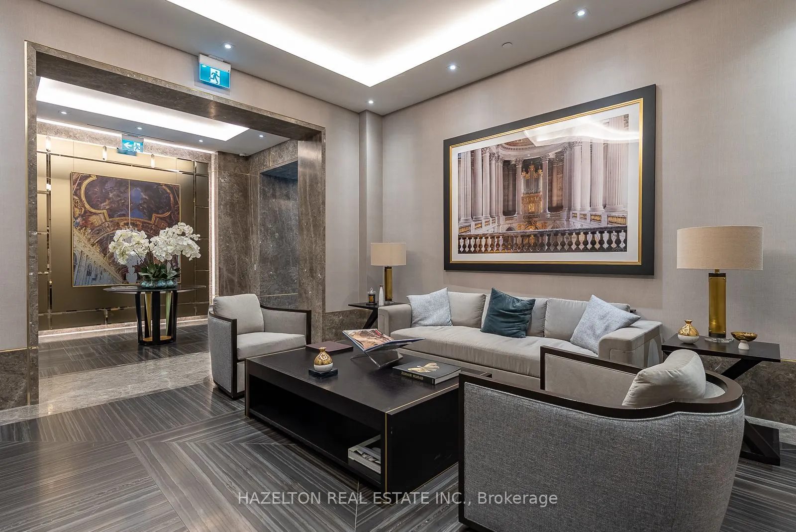 128 Hazelton Avenue, #404