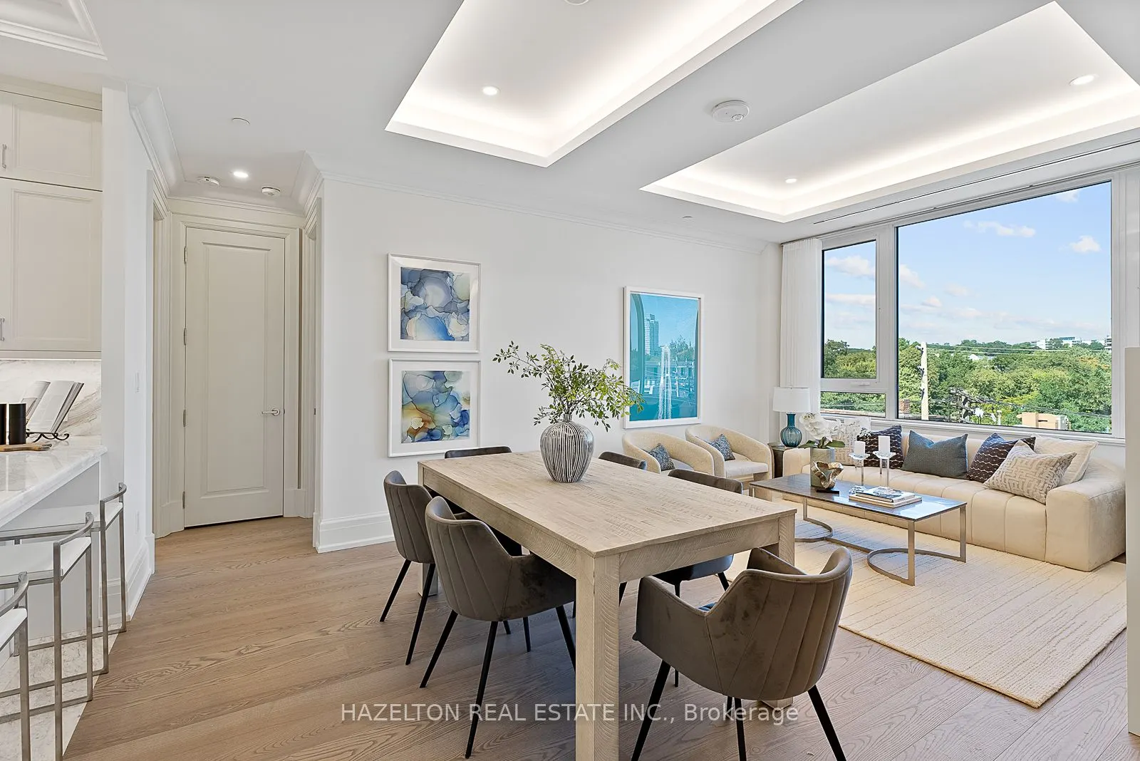 128 Hazelton Avenue, #404