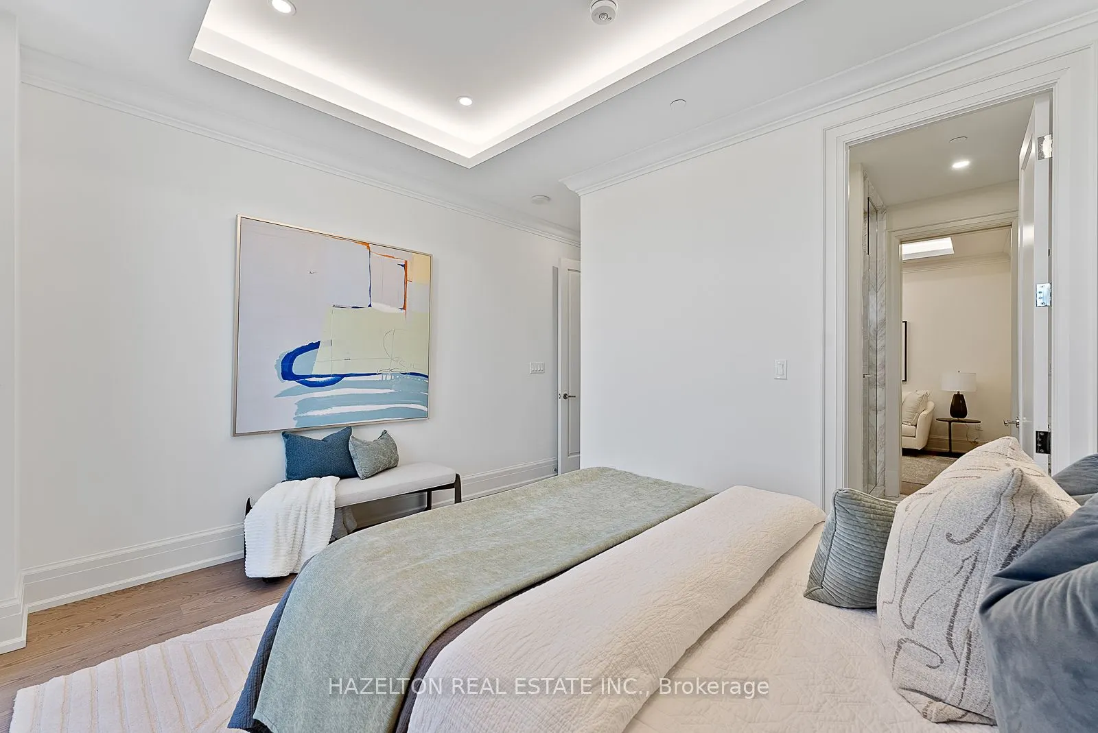 128 Hazelton Avenue, #404