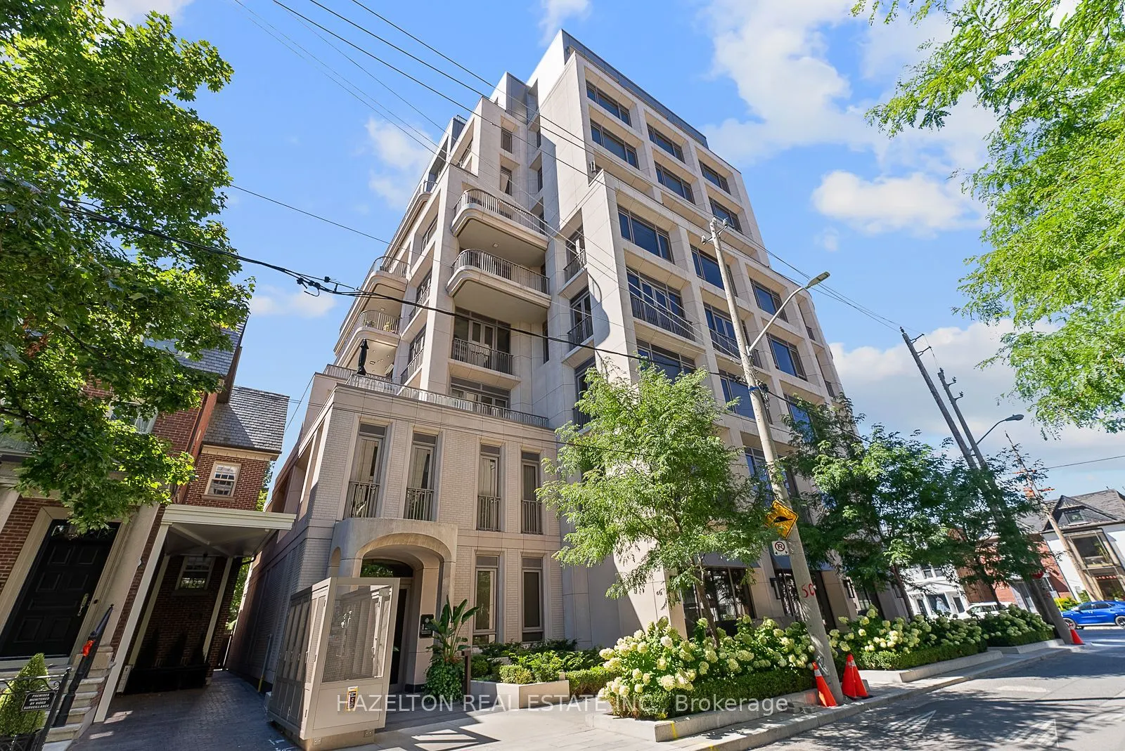 128 Hazelton Avenue, #404