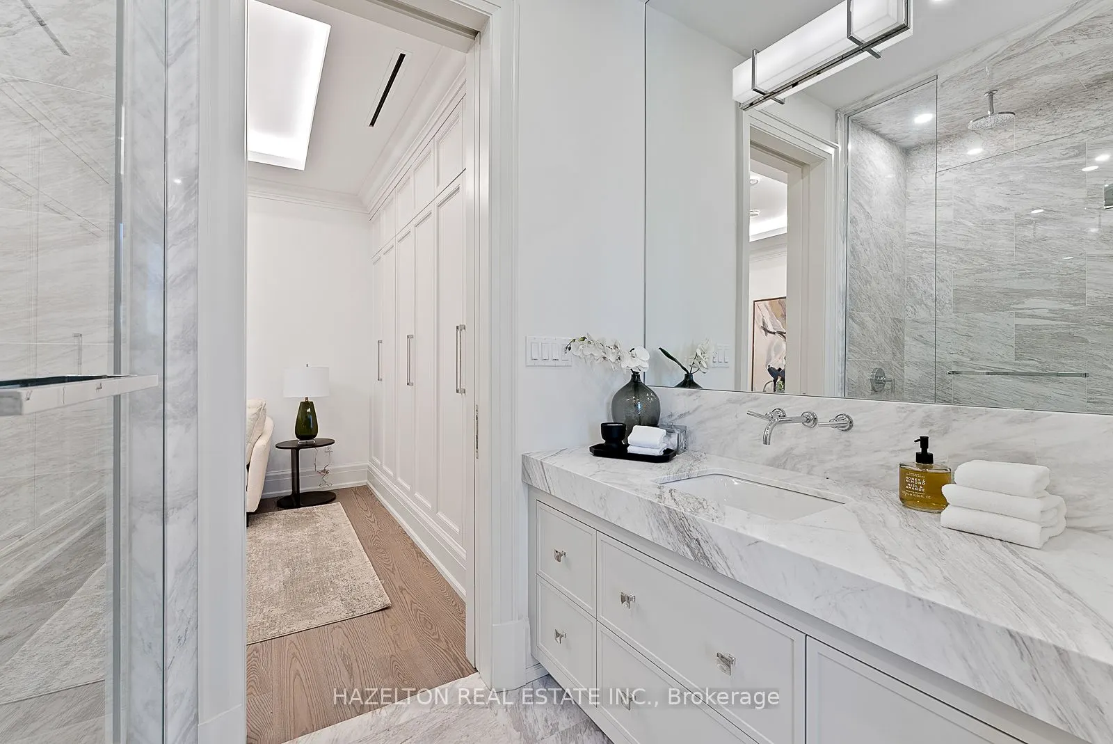 128 Hazelton Avenue, #404