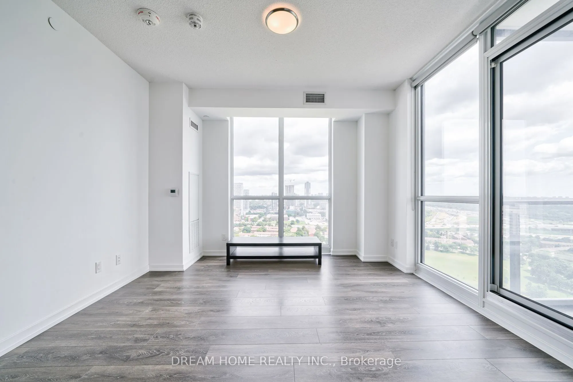 32 Forest Manor Road, #2208