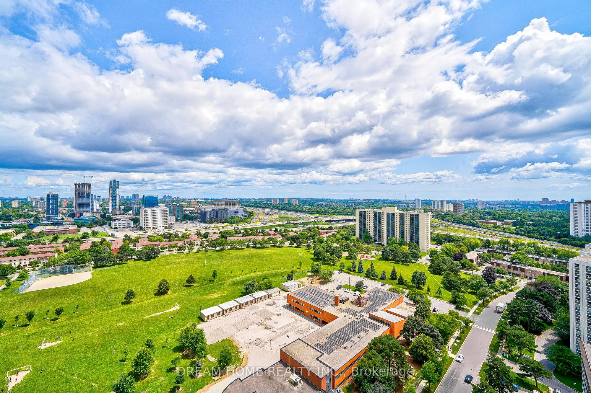 32 Forest Manor Road, #2208