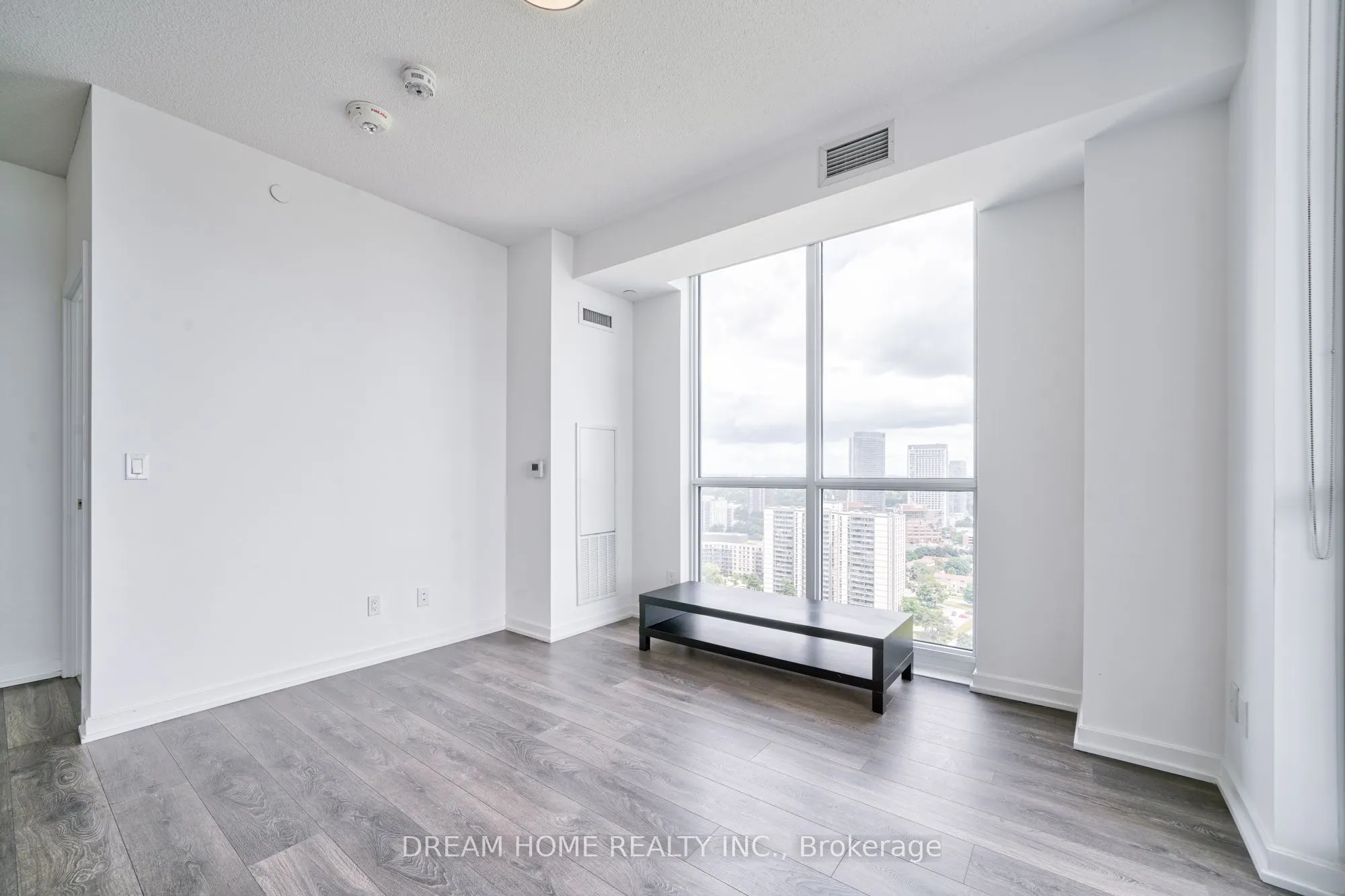 32 Forest Manor Road, #2208