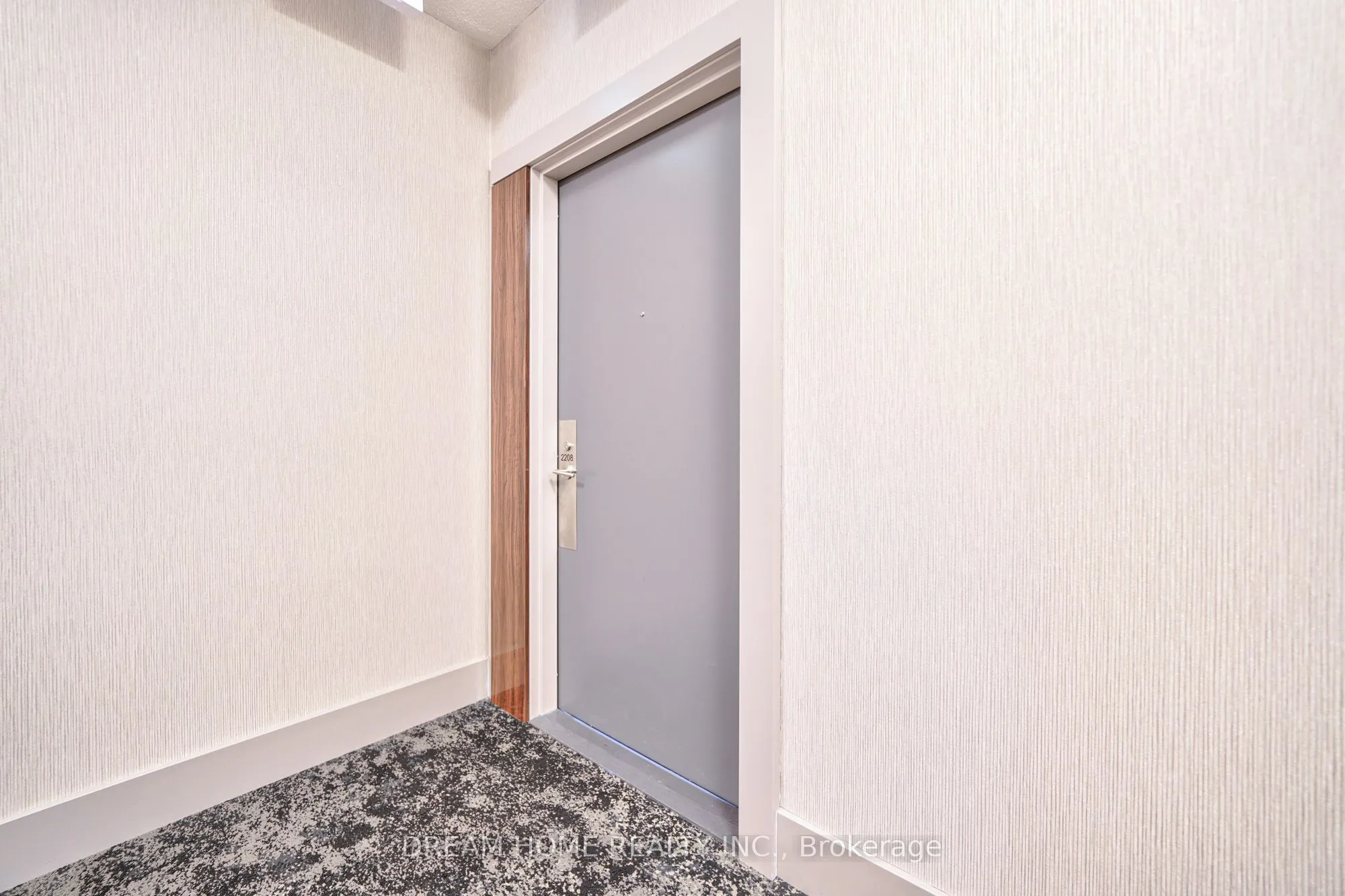 32 Forest Manor Road, #2208