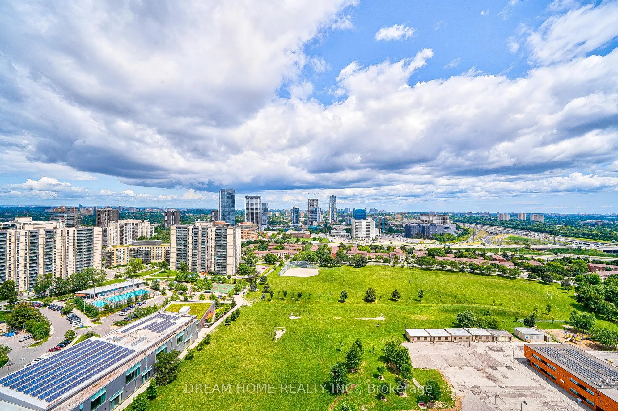 32 Forest Manor Road, #2208