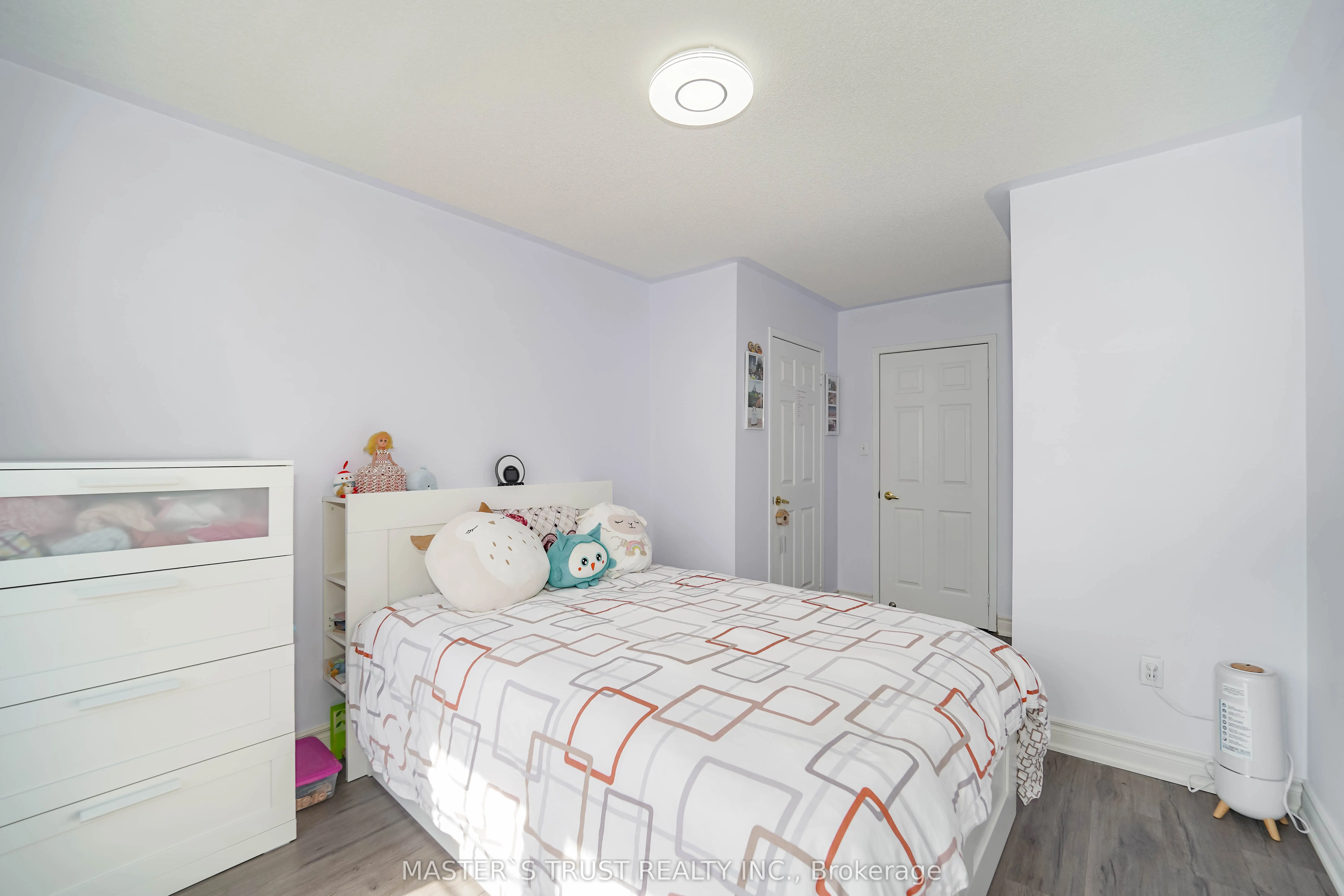 40 Rochefort Drive