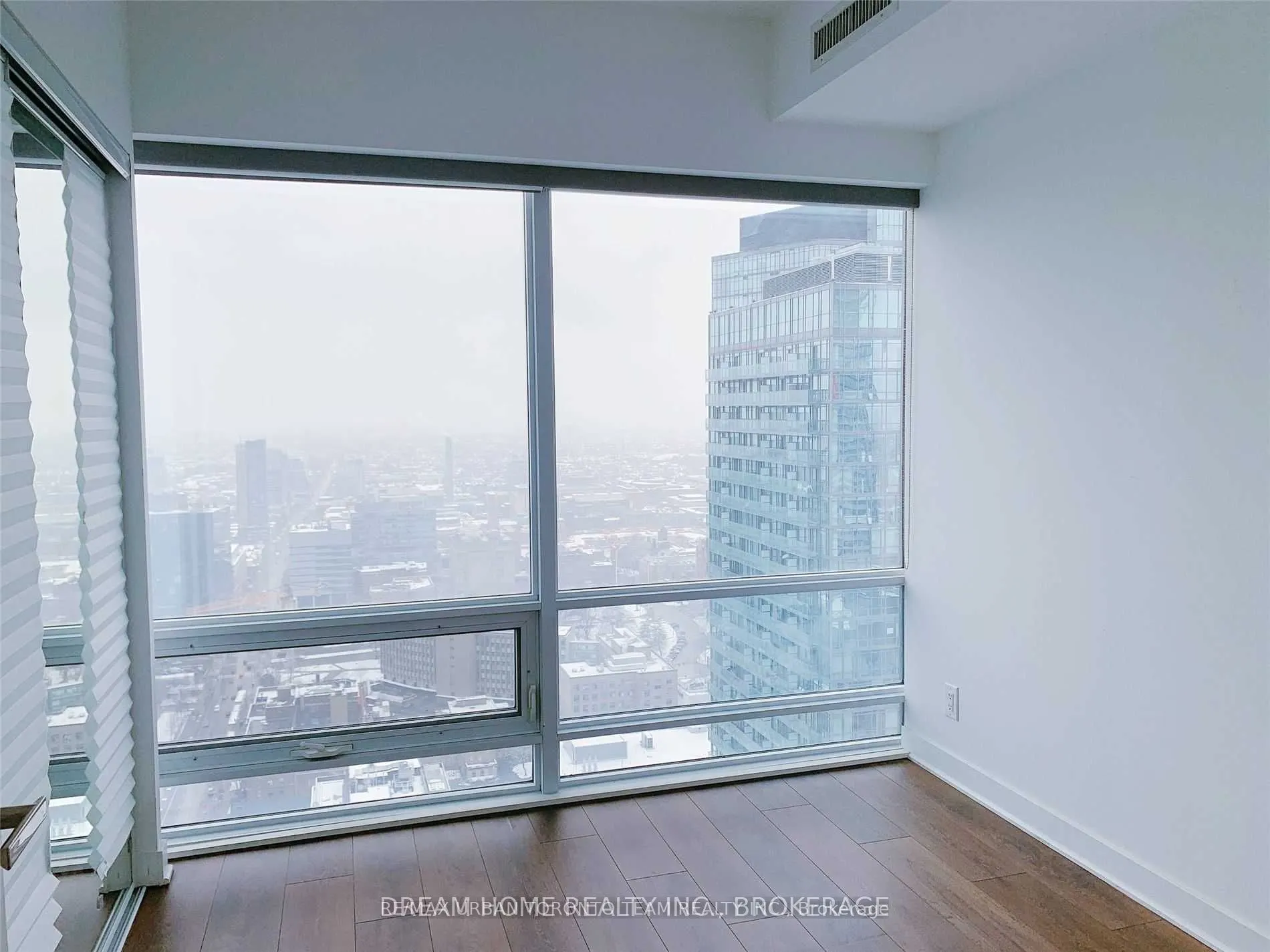 15 Grenville Street, #4203