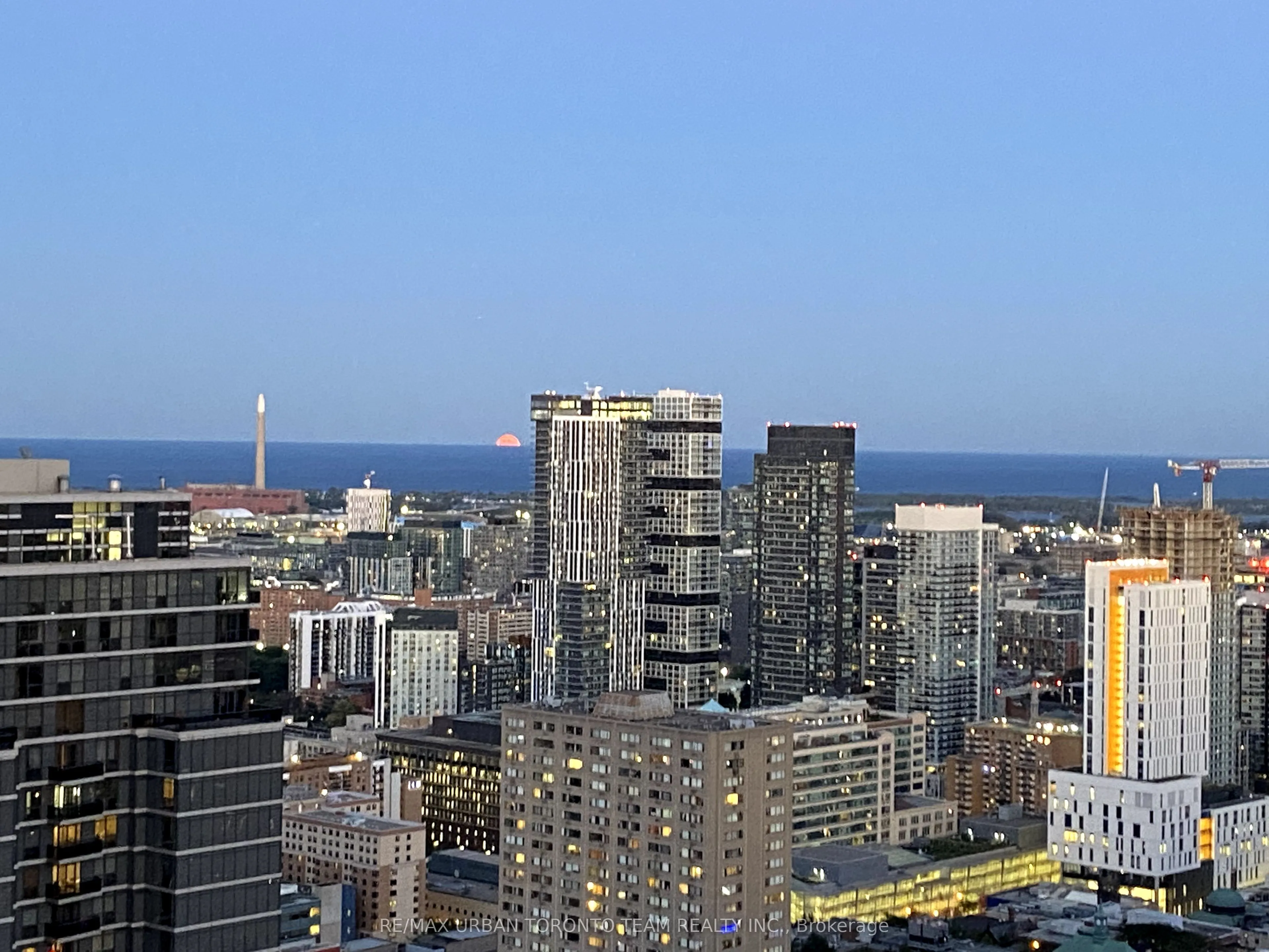 15 Grenville Street, #4203