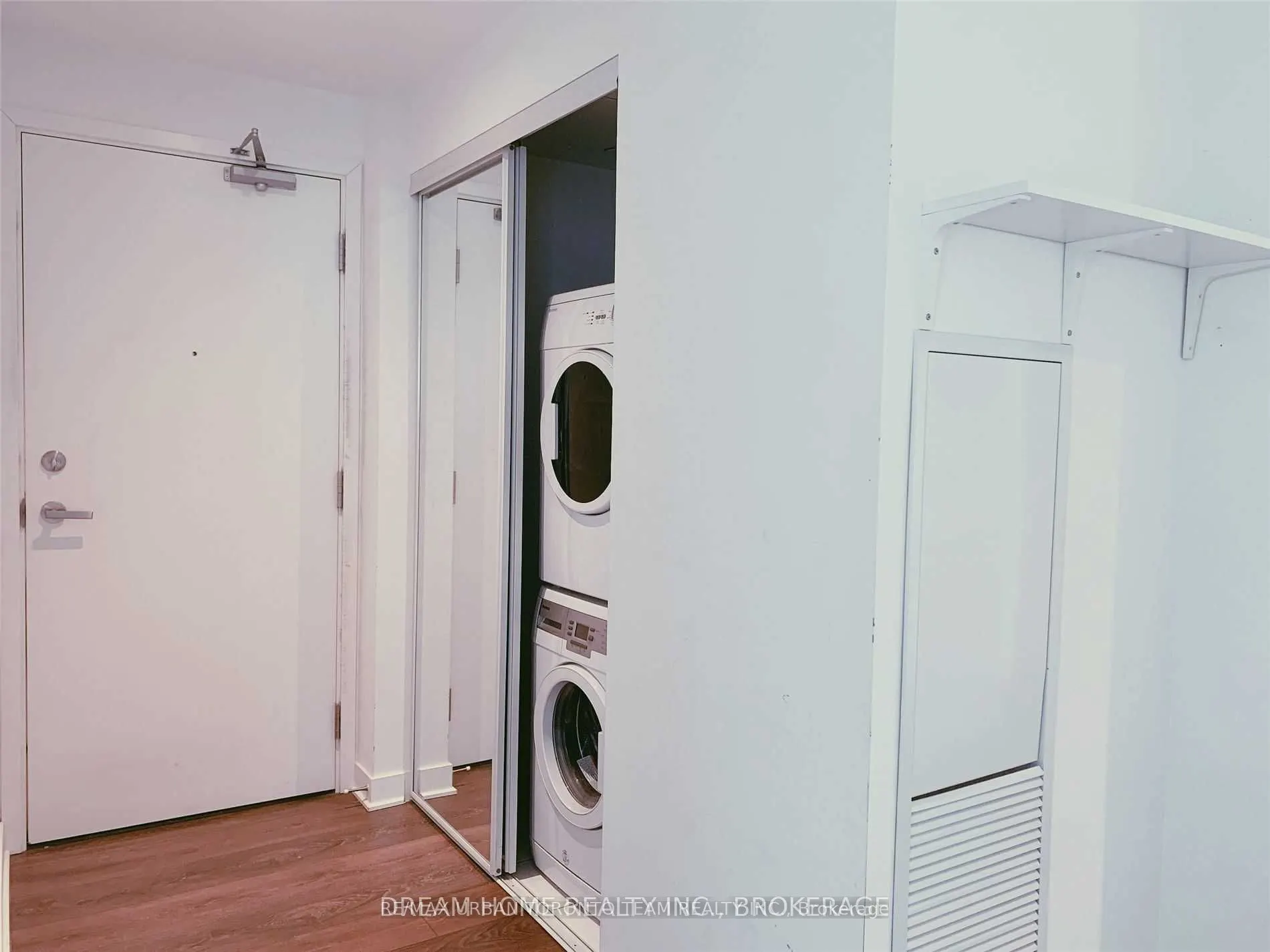15 Grenville Street, #4203