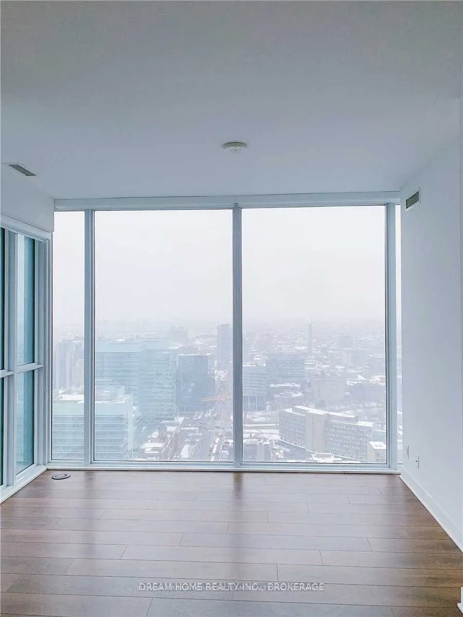 15 Grenville Street, #4203