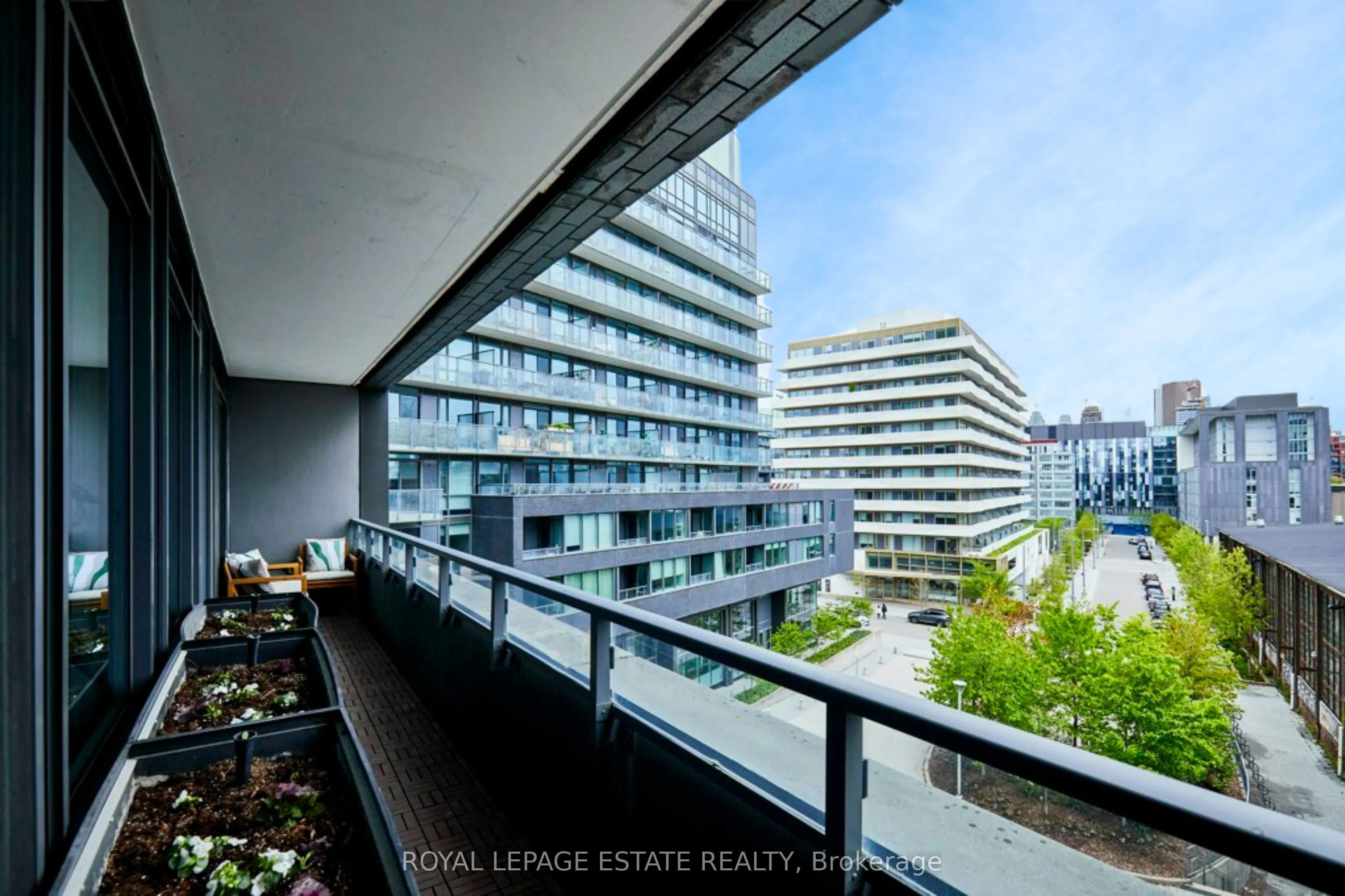 120 Bayview Avenue, #N419
