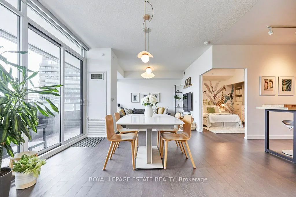 120 Bayview Avenue, #N419