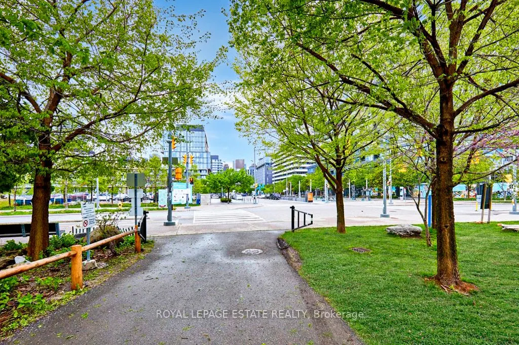 120 Bayview Avenue, #N419