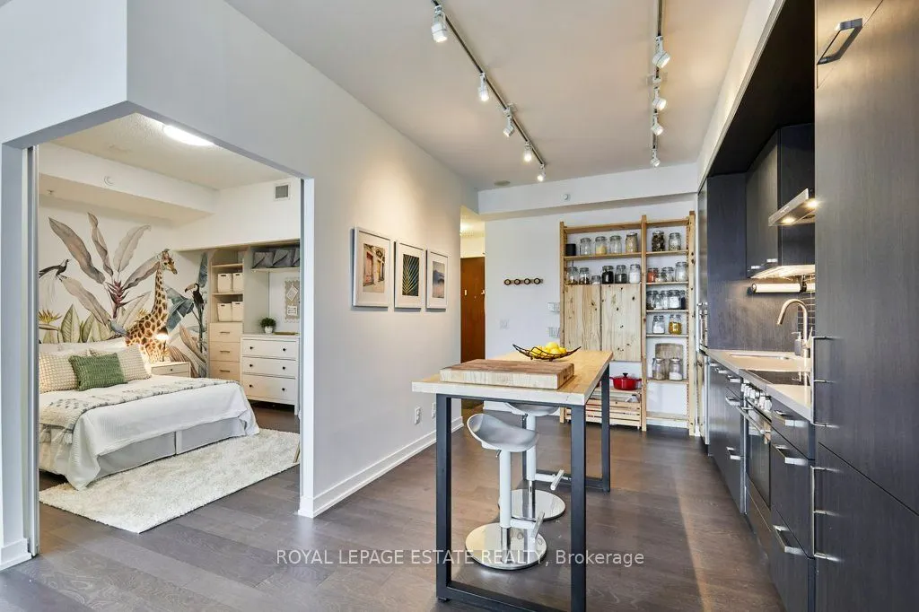 120 Bayview Avenue, #N419