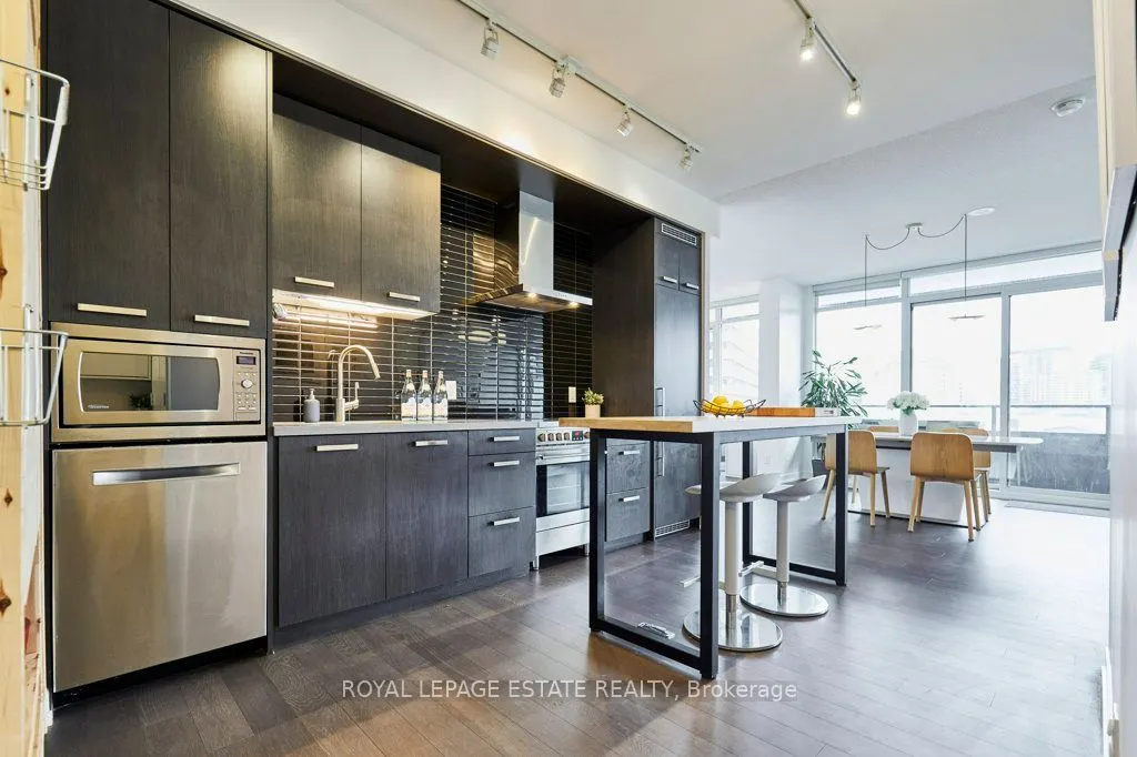 120 Bayview Avenue, #N419