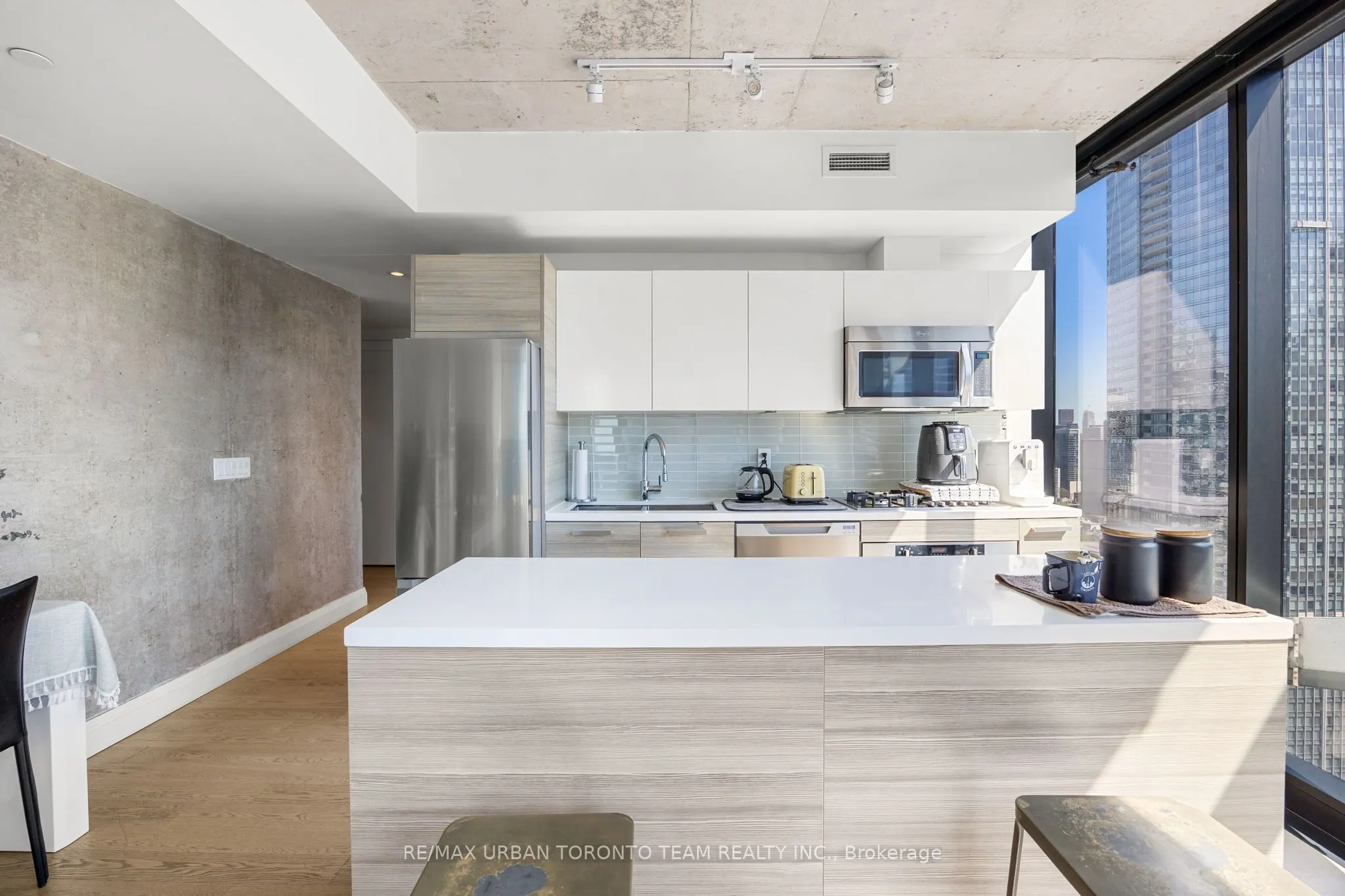 224 King Street W, #2804