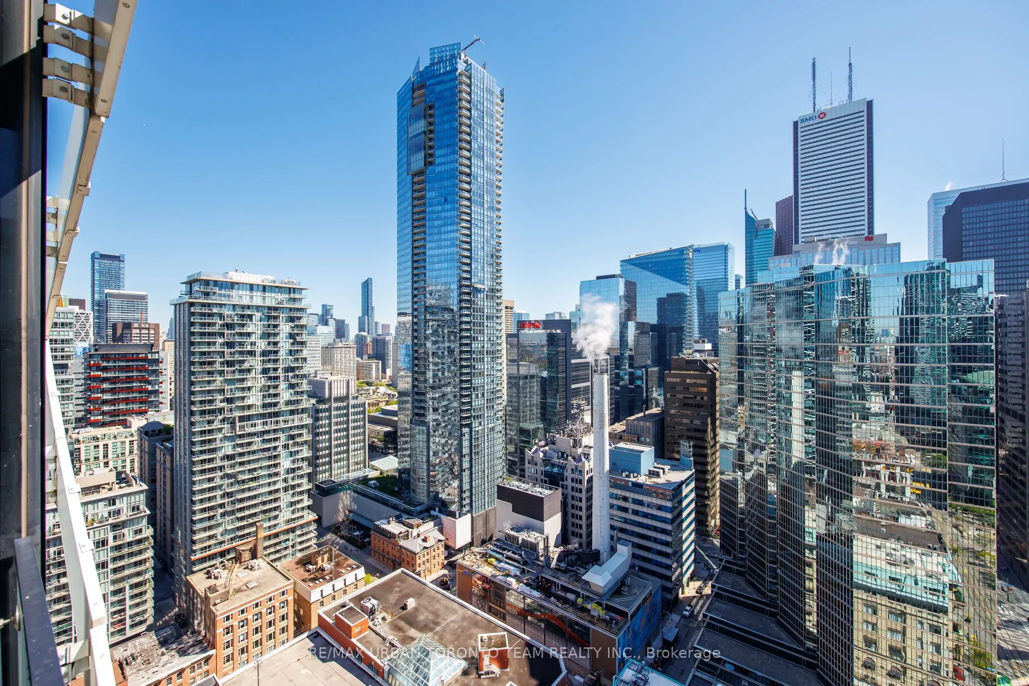224 King Street W, #2804