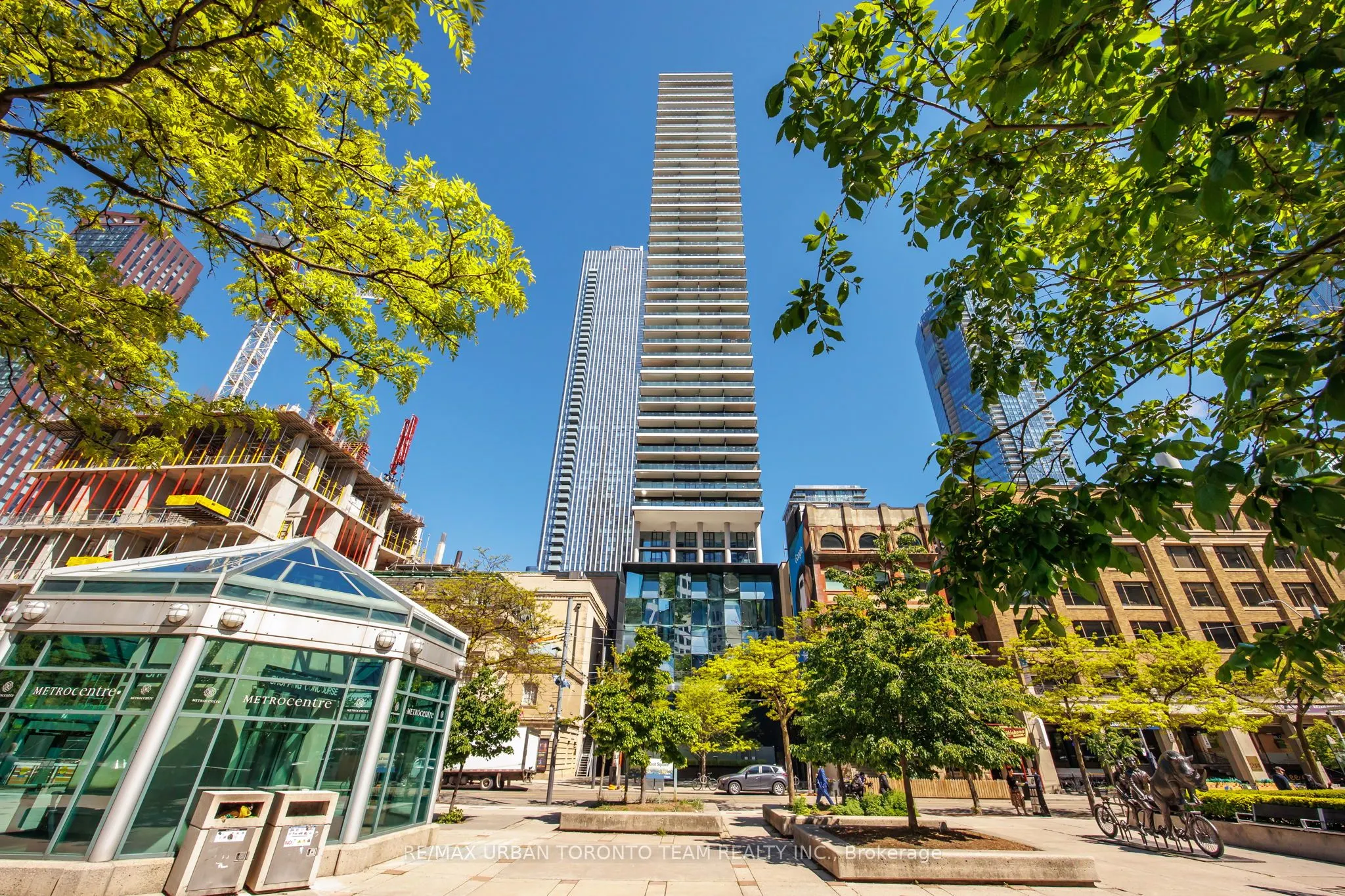224 King Street W, #2804