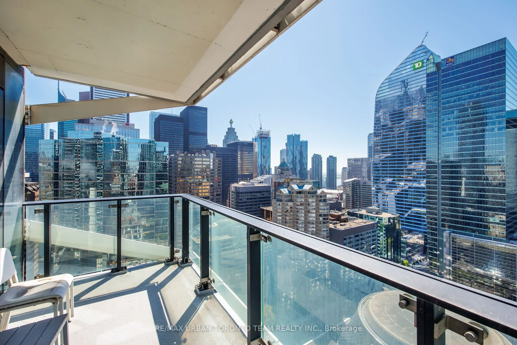 224 King Street W, #2804