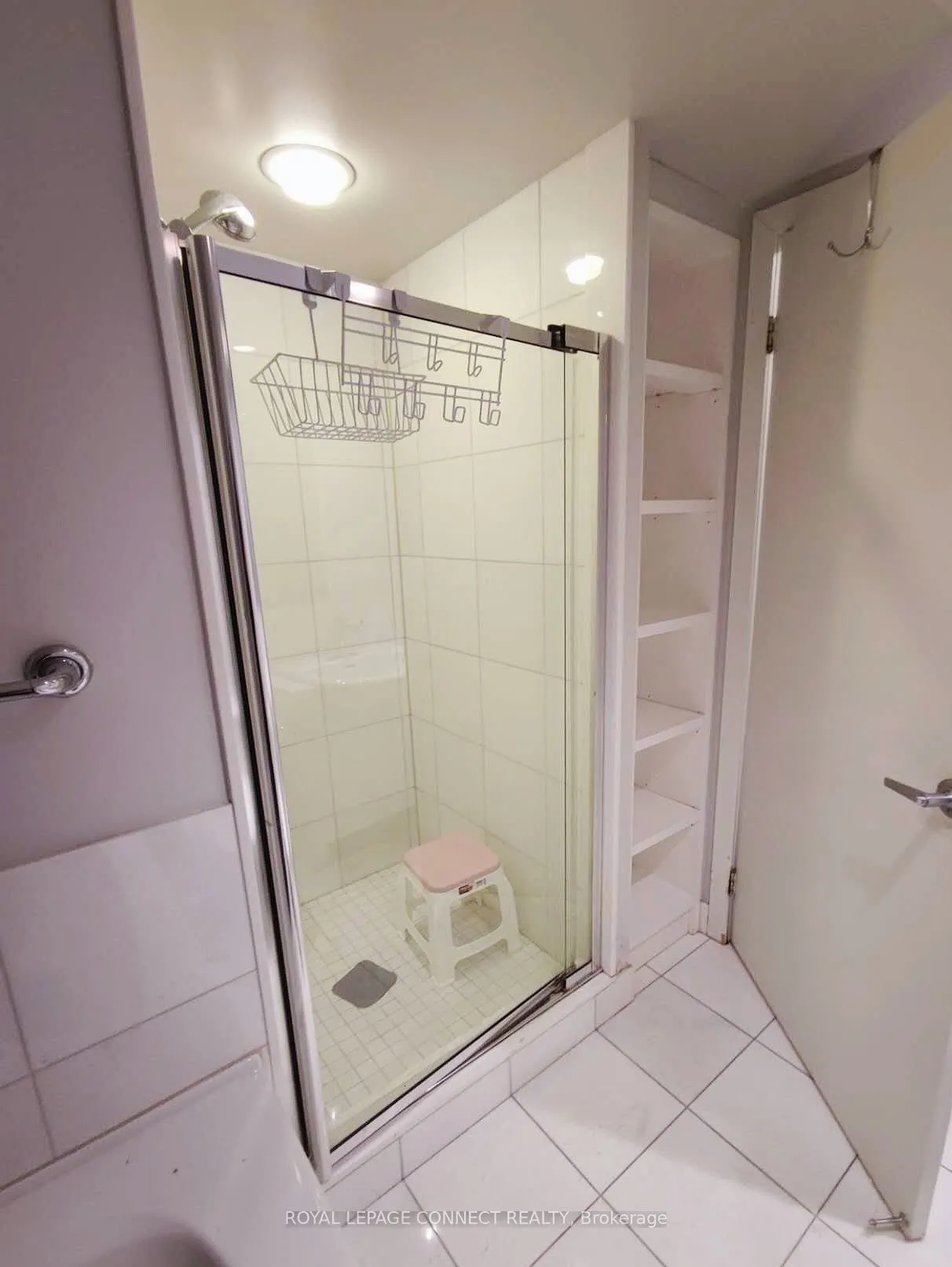 208 Queens Quay W, #1906